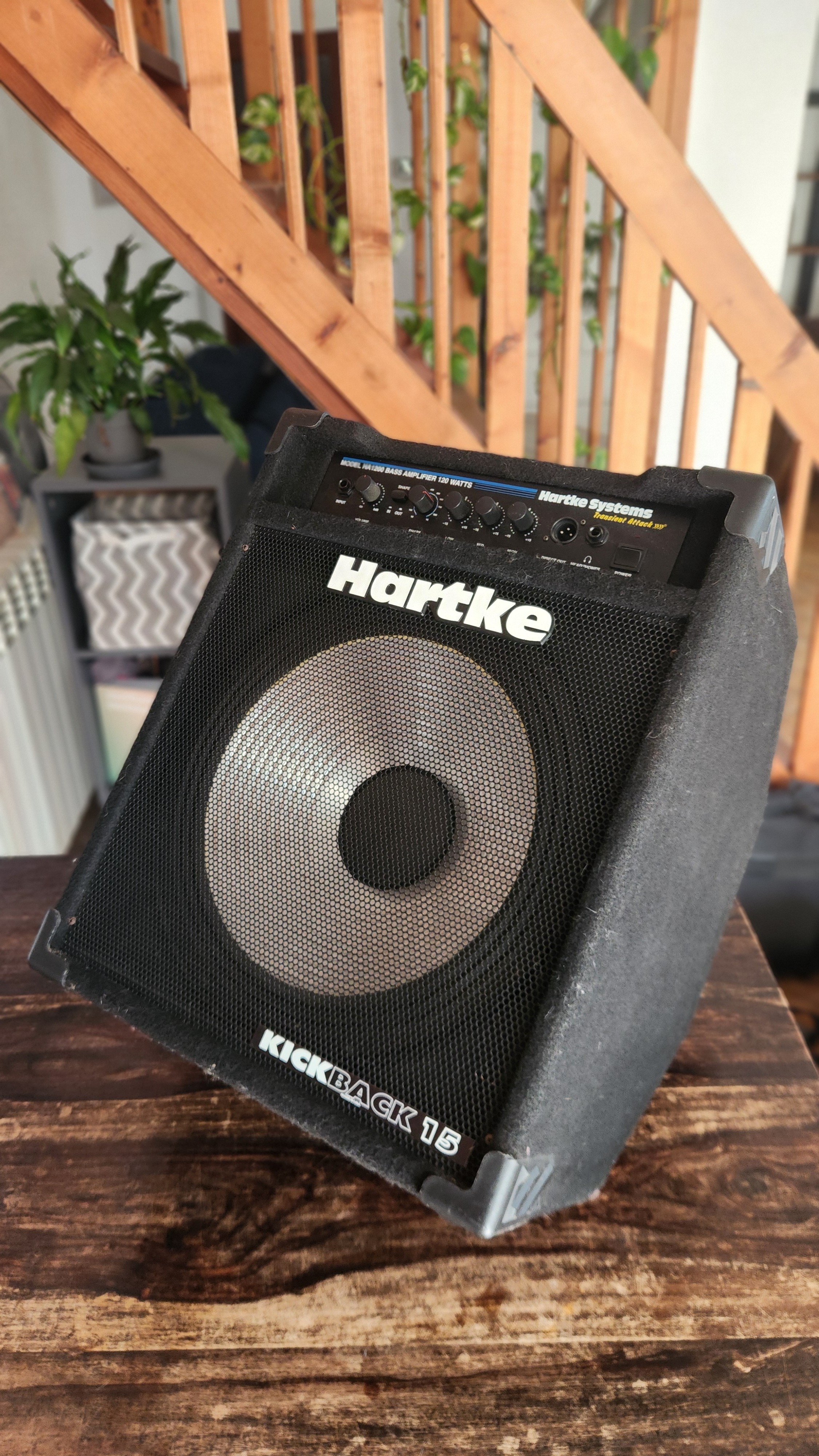 Hartke Kickback 15 – Combo basse 120 W – 15"  - Occasion 