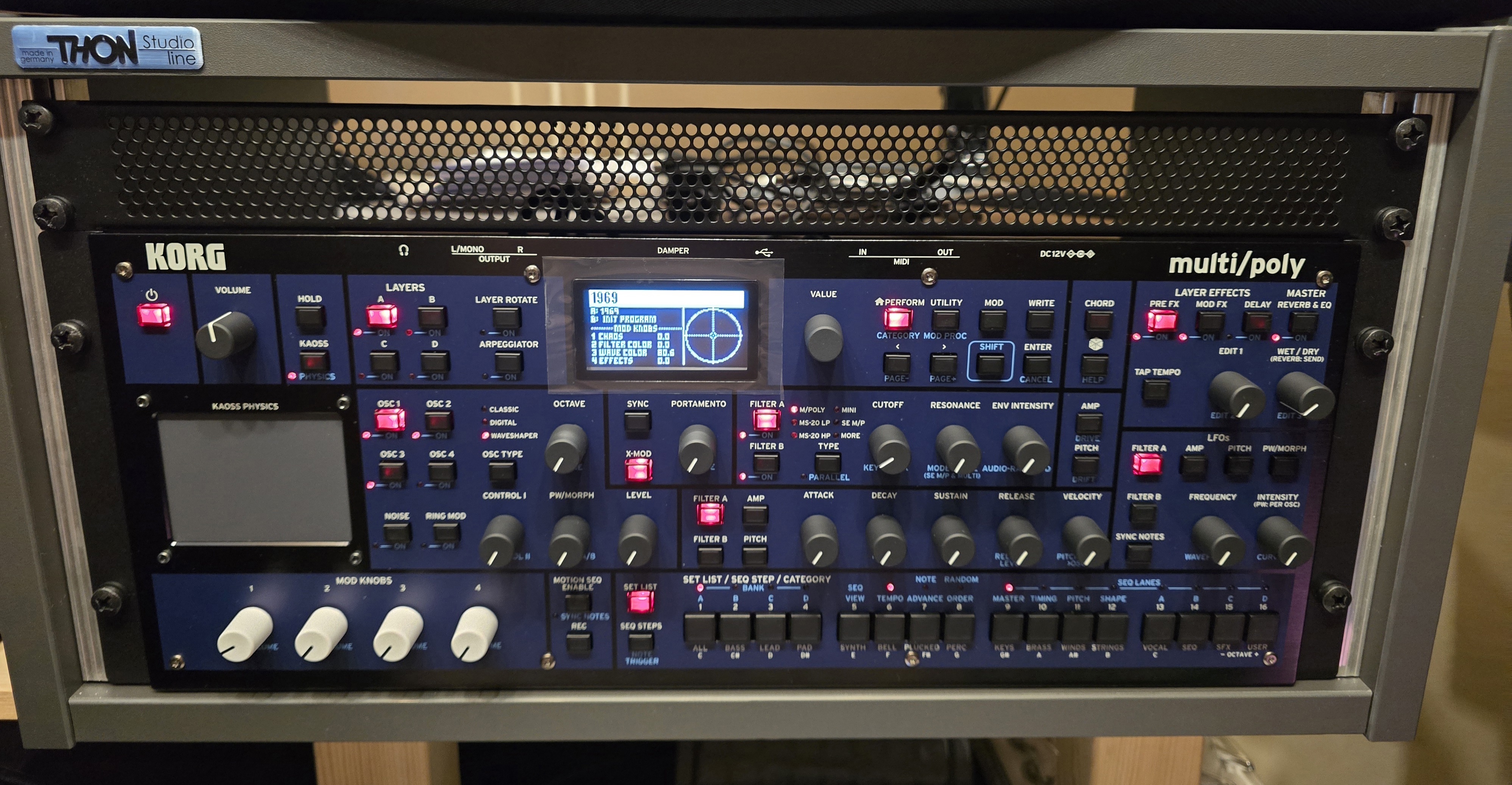 VENDS DANS UN ÉTAT EXCEPTIONNEL COMME NEUF LE KORG MULTIPOLY MODULE 