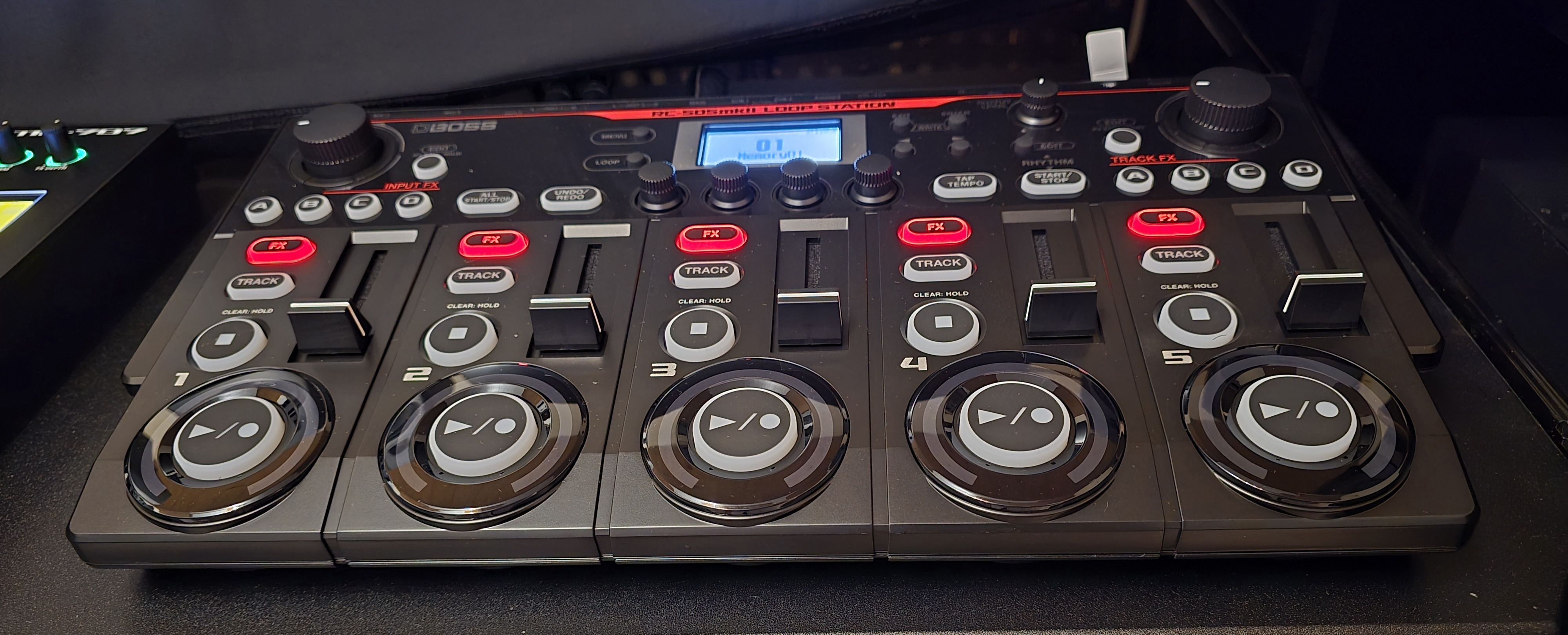 VENDS UN BOSS RC 505 MK2 DANS UN ÉTAT EXCEPTIONNEL COMME NEUF 
