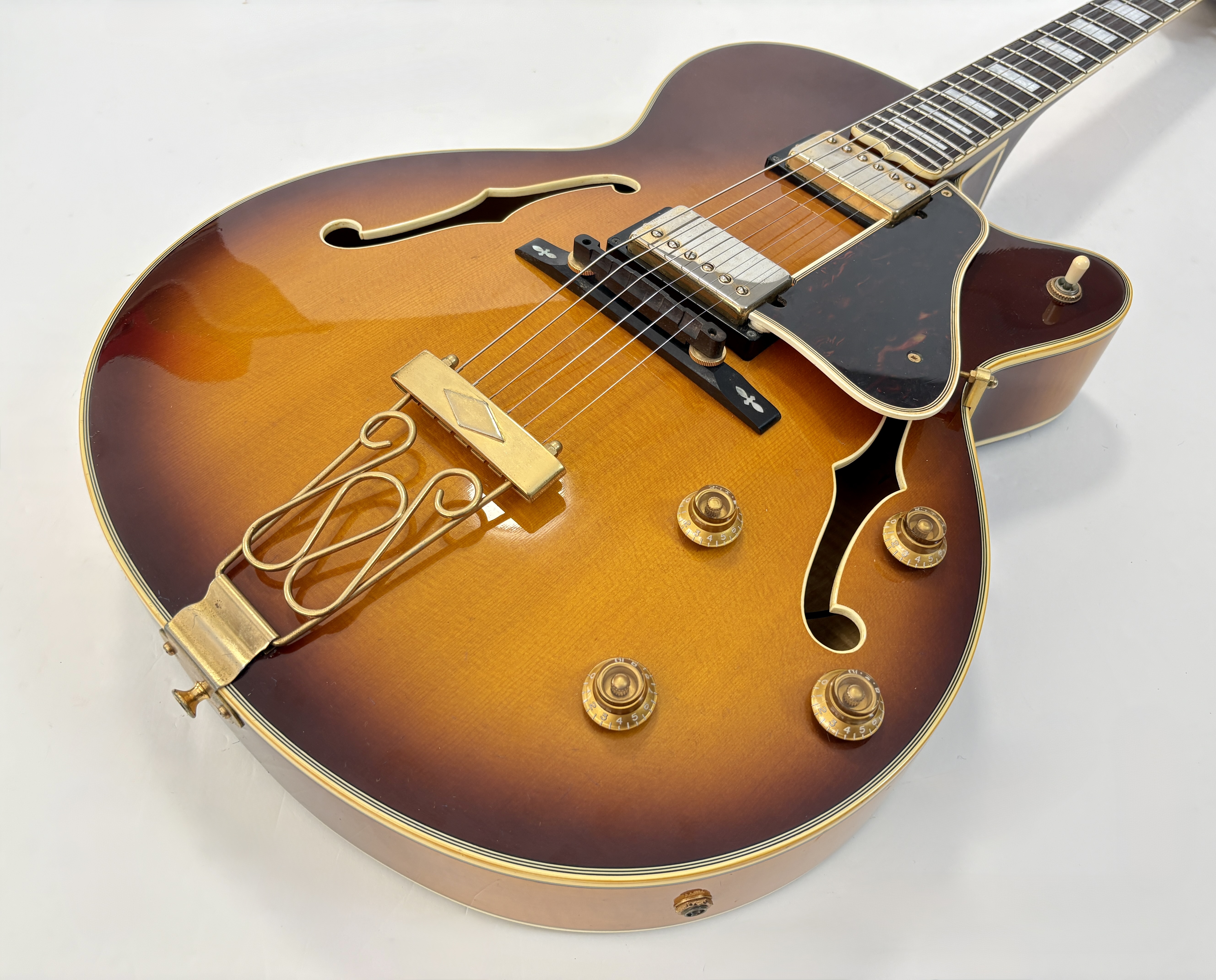 Epiphone Emperor (F) (28615)