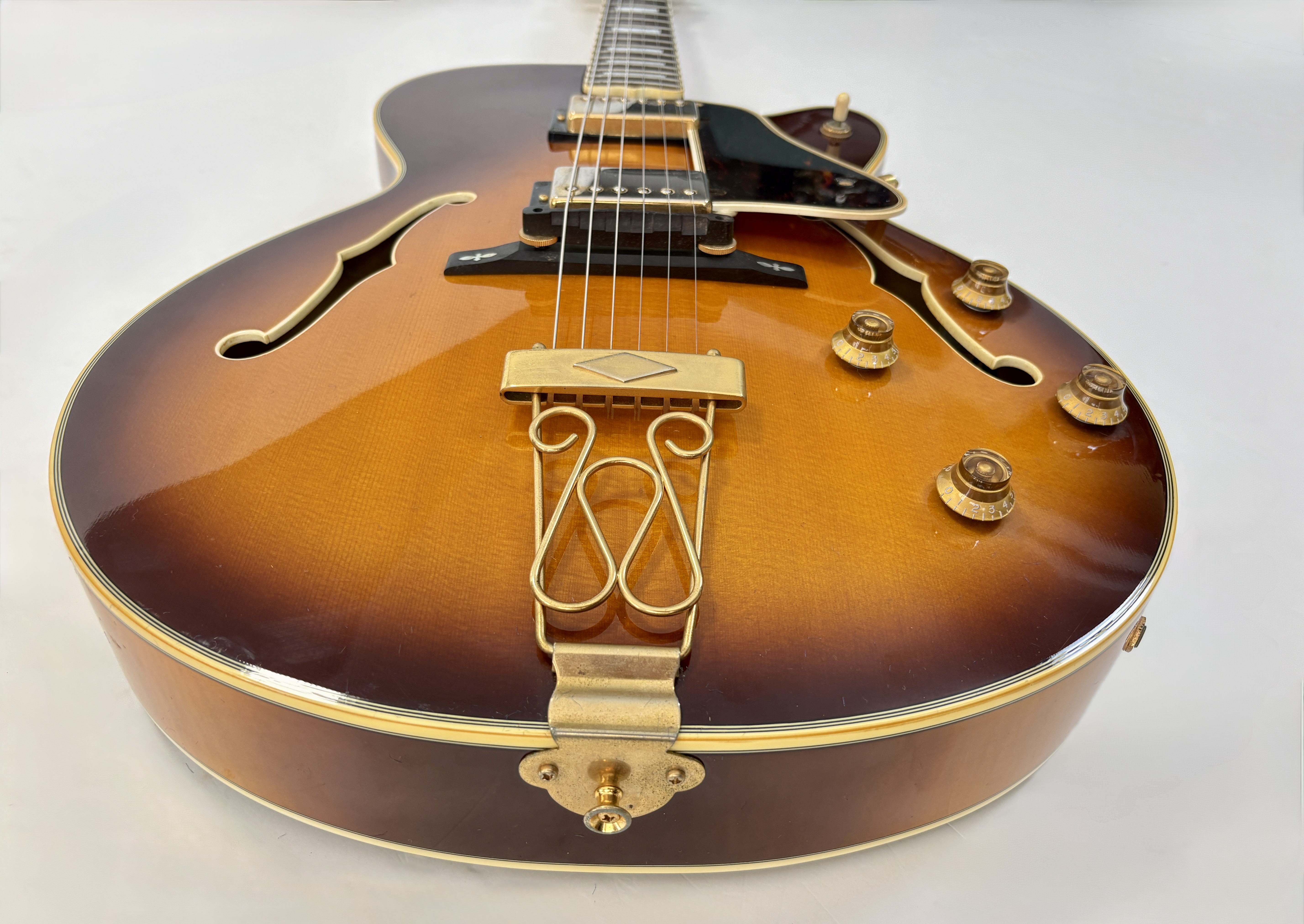 Epiphone Emperor (F) (72049)