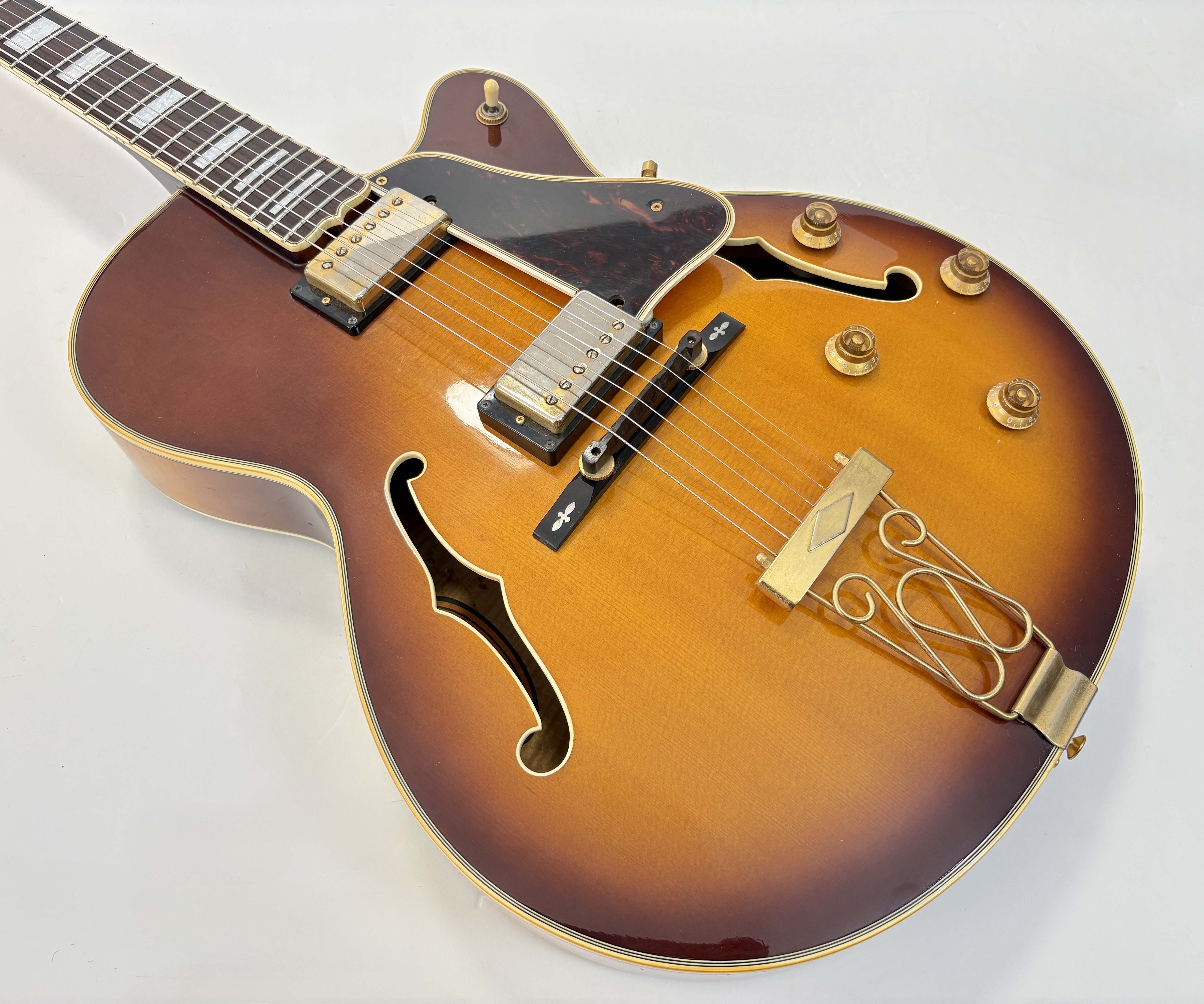 Epiphone Emperor (F) (19603)