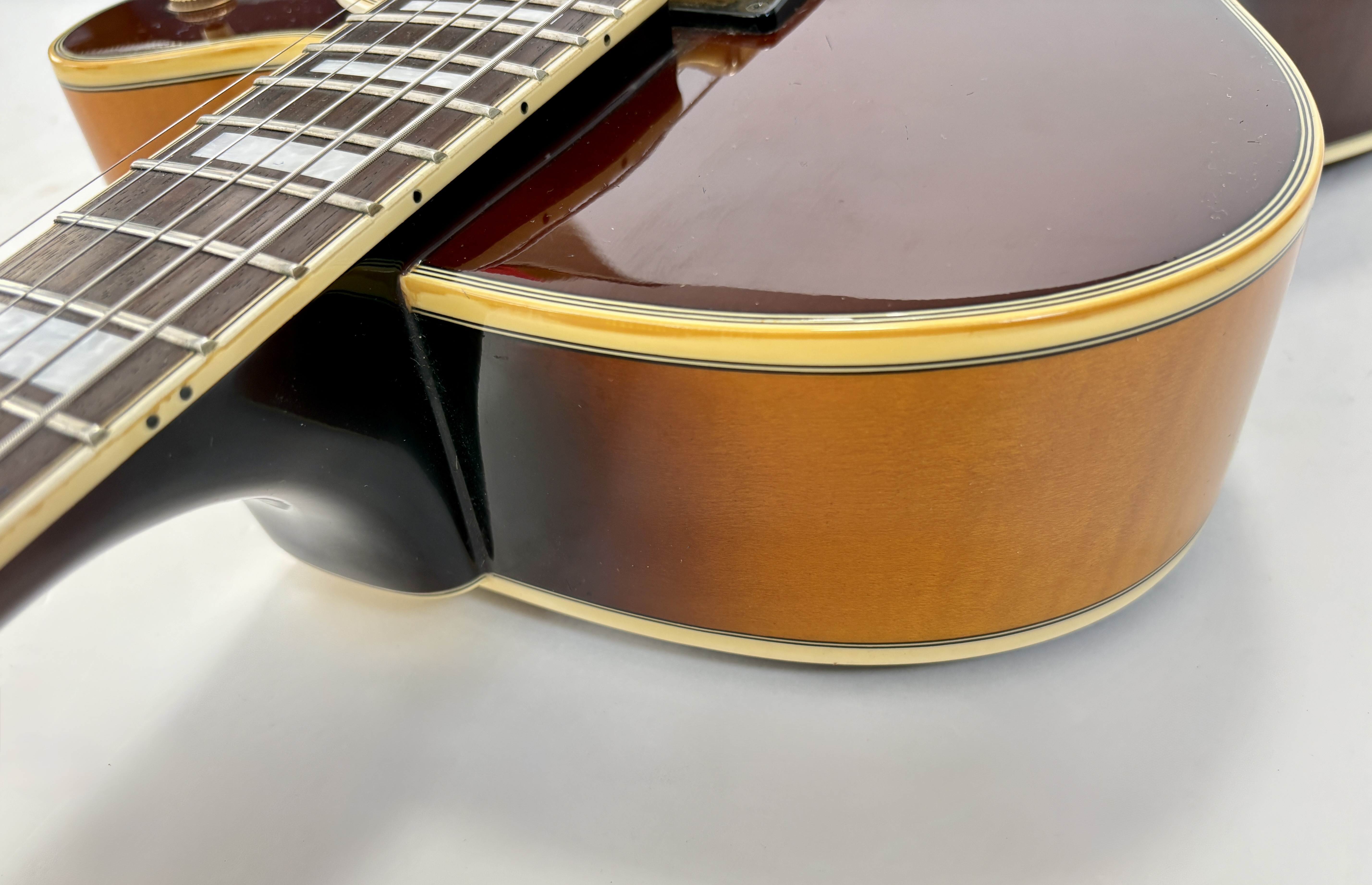 Epiphone Emperor (F) (56095)