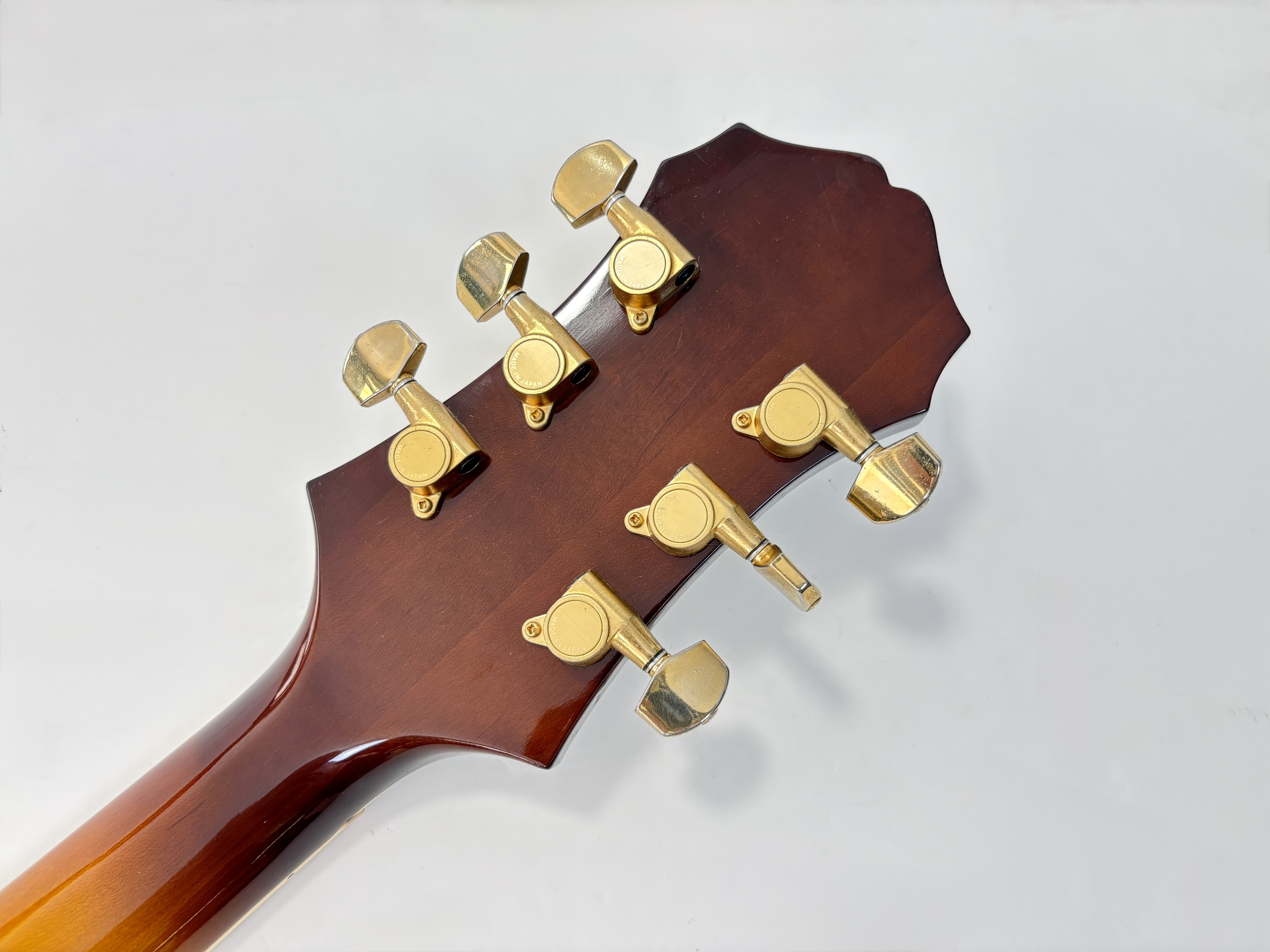 Epiphone Emperor (F) (33235)