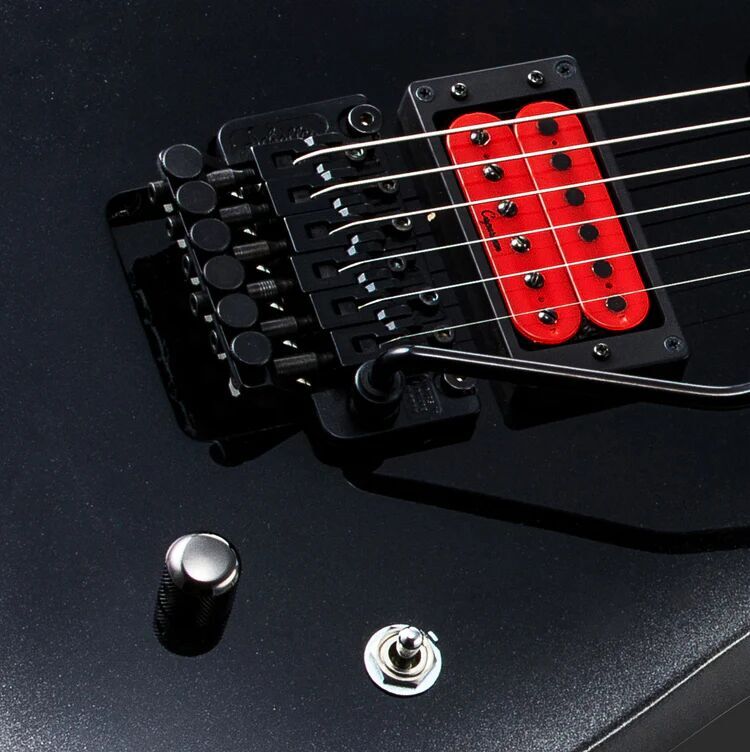 Dellinger Prominece-TSE, Tom S. Englund SignatureDetail2