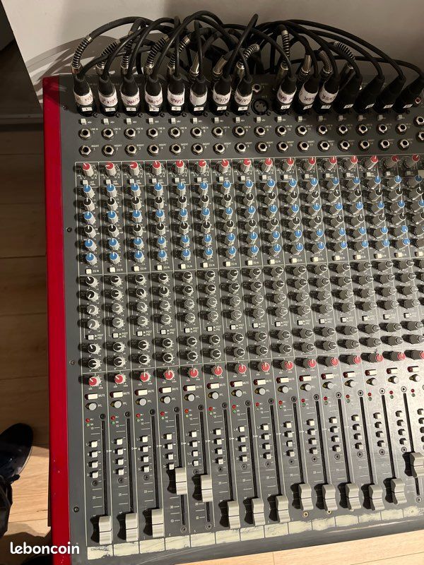 Vends table de mixage Allen & Heath Zed 420 