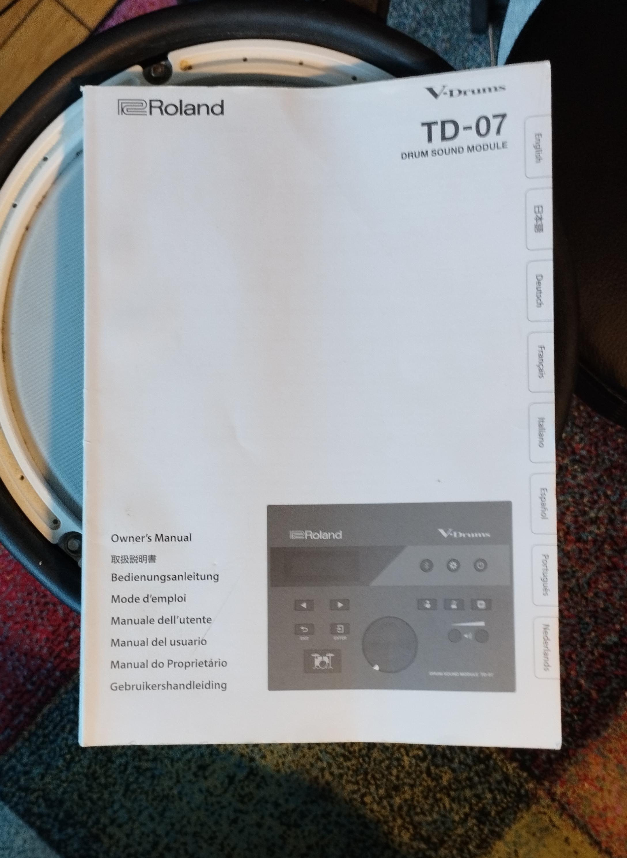 Vends batterie électronique Roland TD-07DMK, état neuf, kit complet