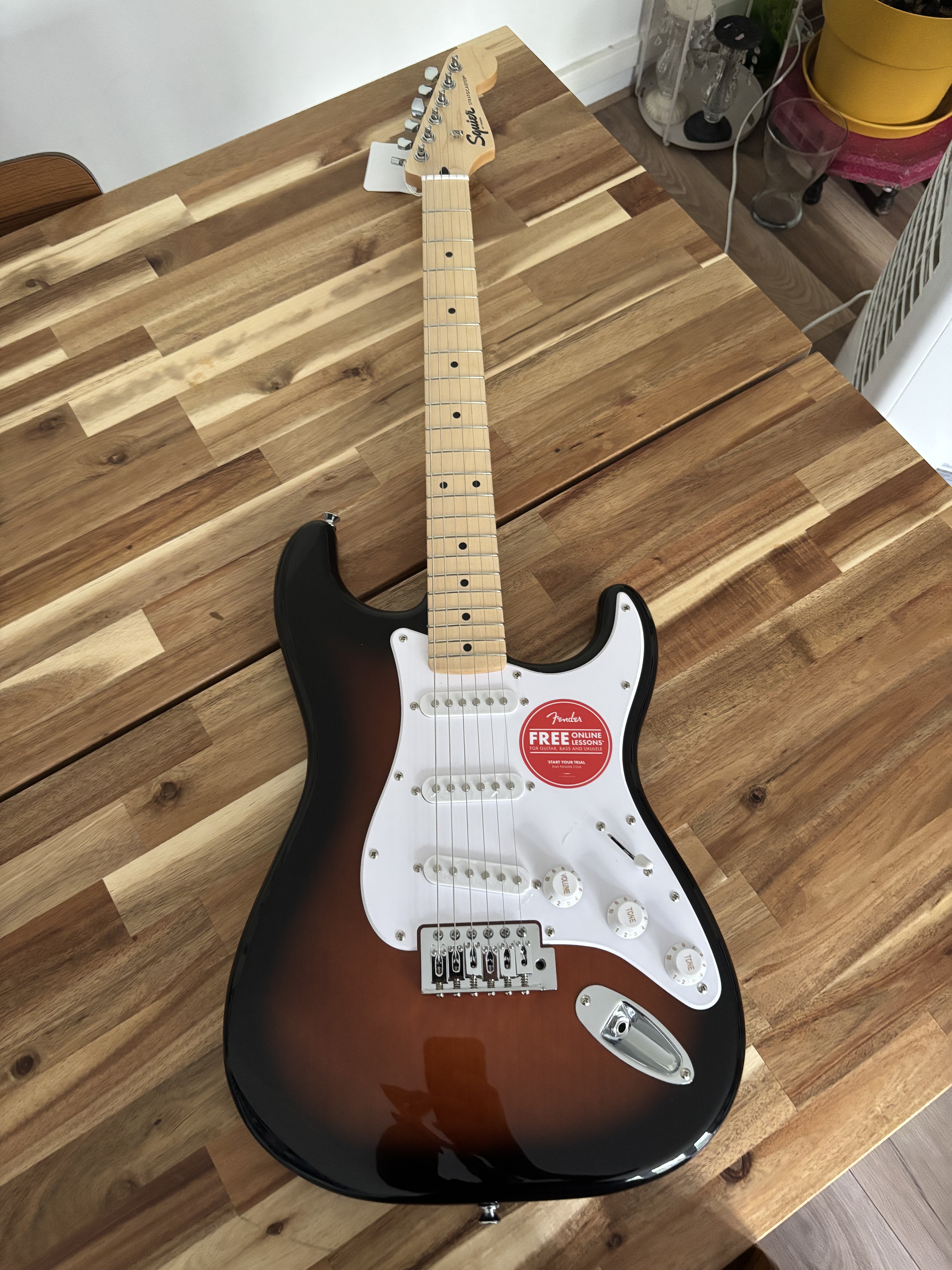 Vends guitare électrique Squier Stratocaster 