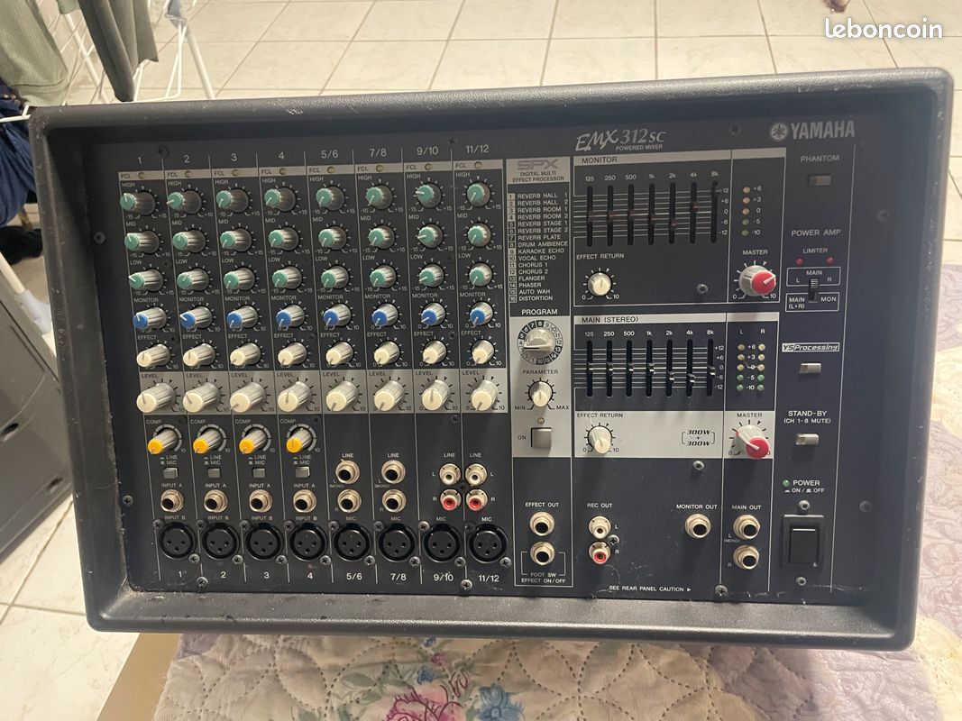 Vends table mixage amplifiée YAMAHA  Emx 312 SC
