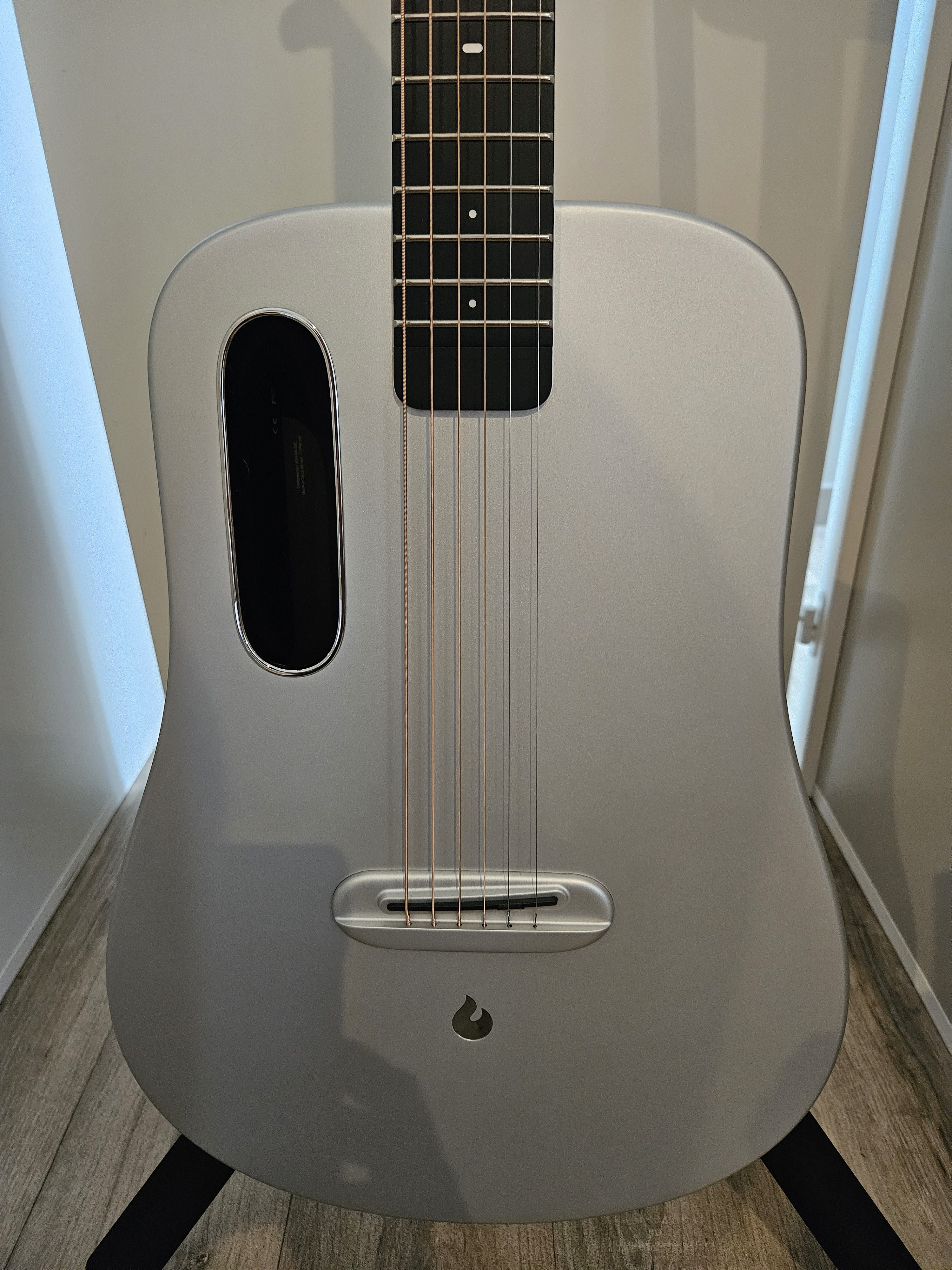 Vends Guitare Lava Me Air Carbon Silver