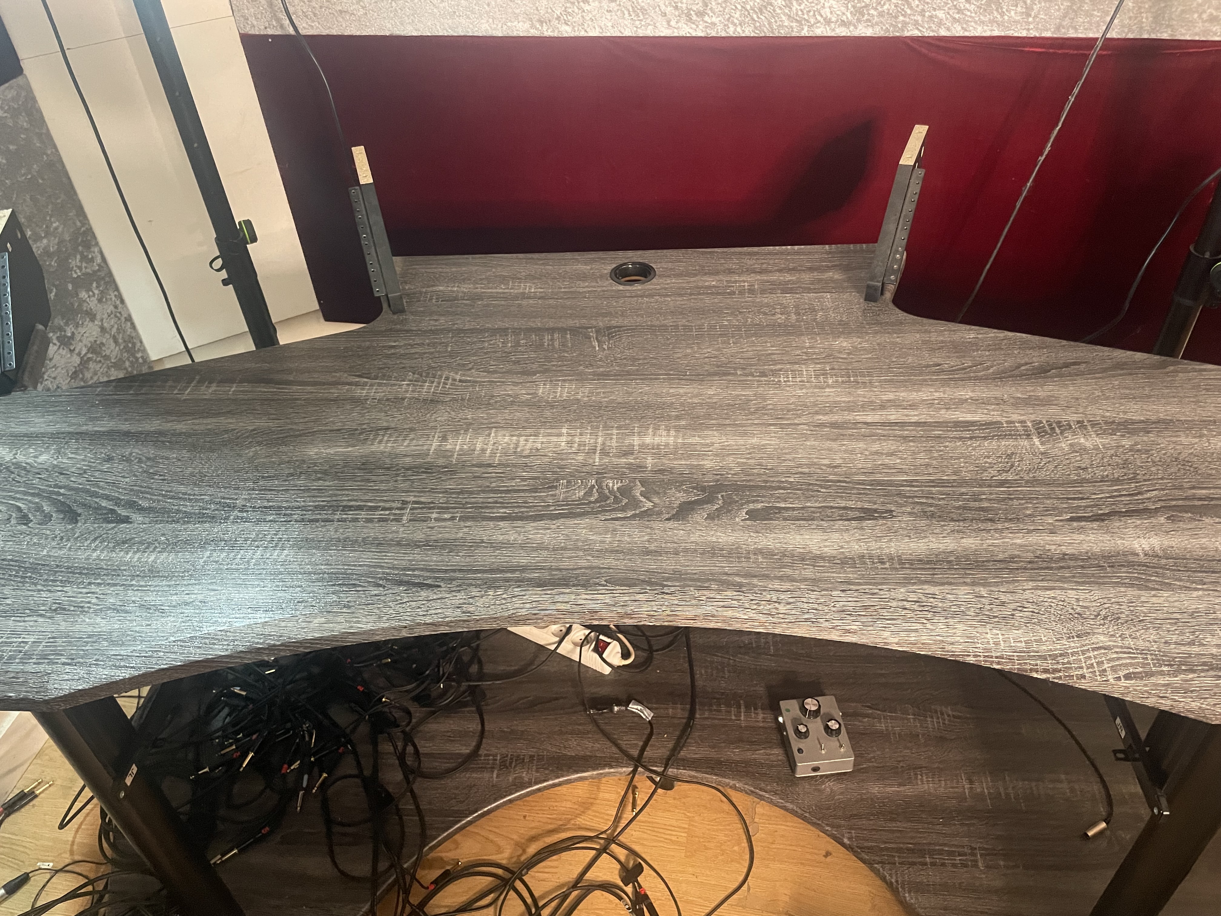 Millenium SD-180 StudioDesk (78757)