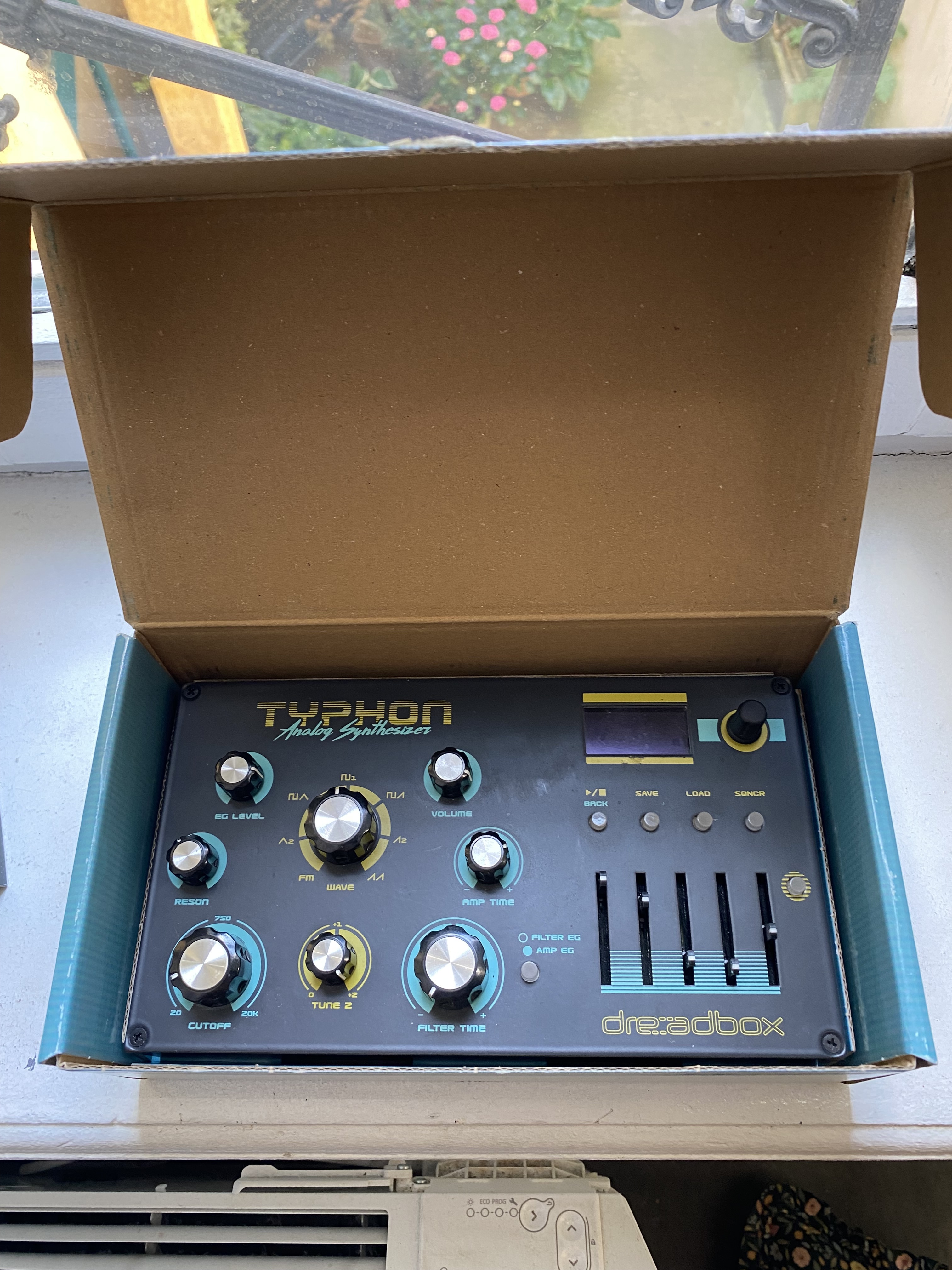 Vends Dreadbox Typhon