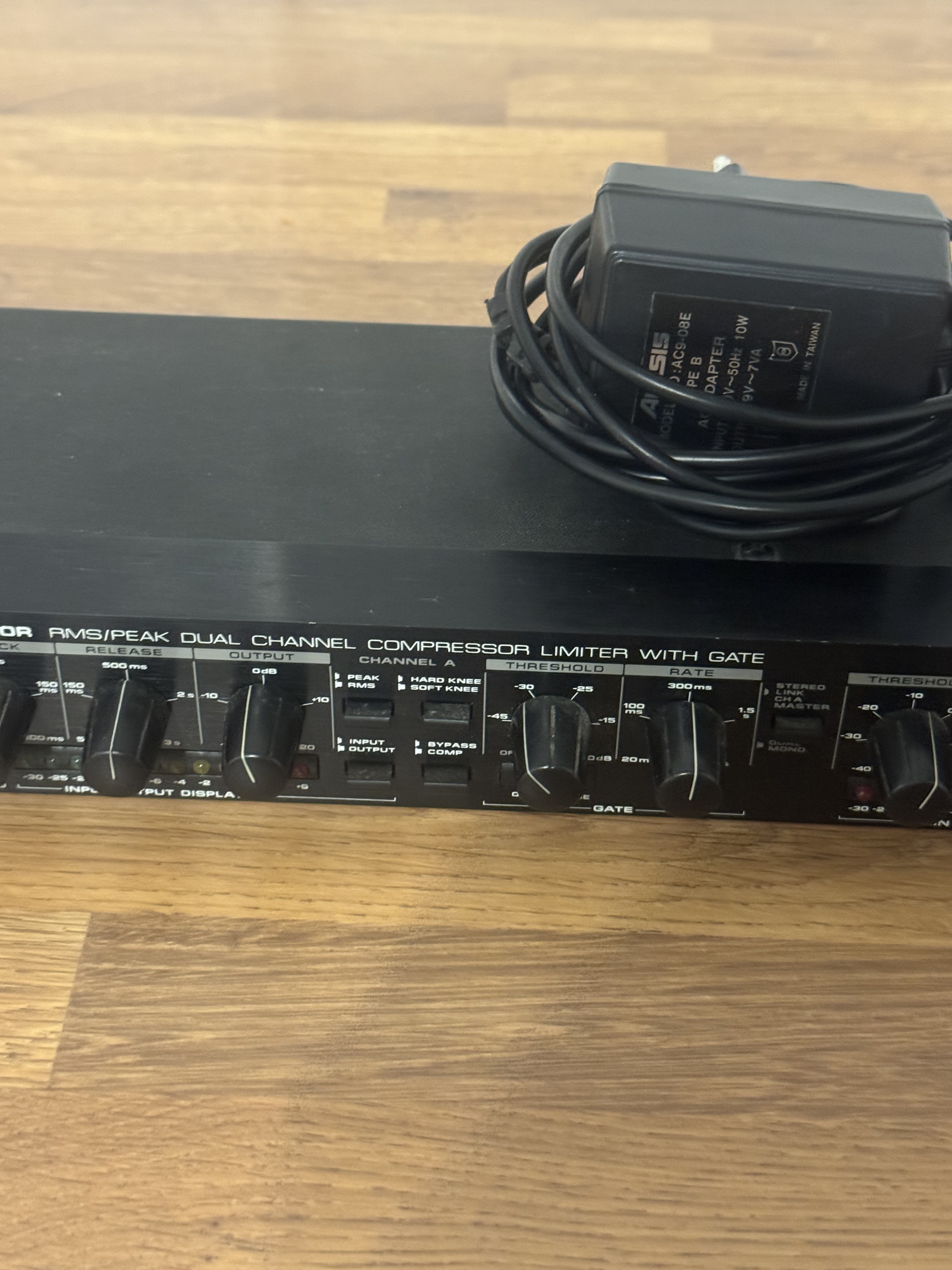 Alesis 3630 Compressor (91896)