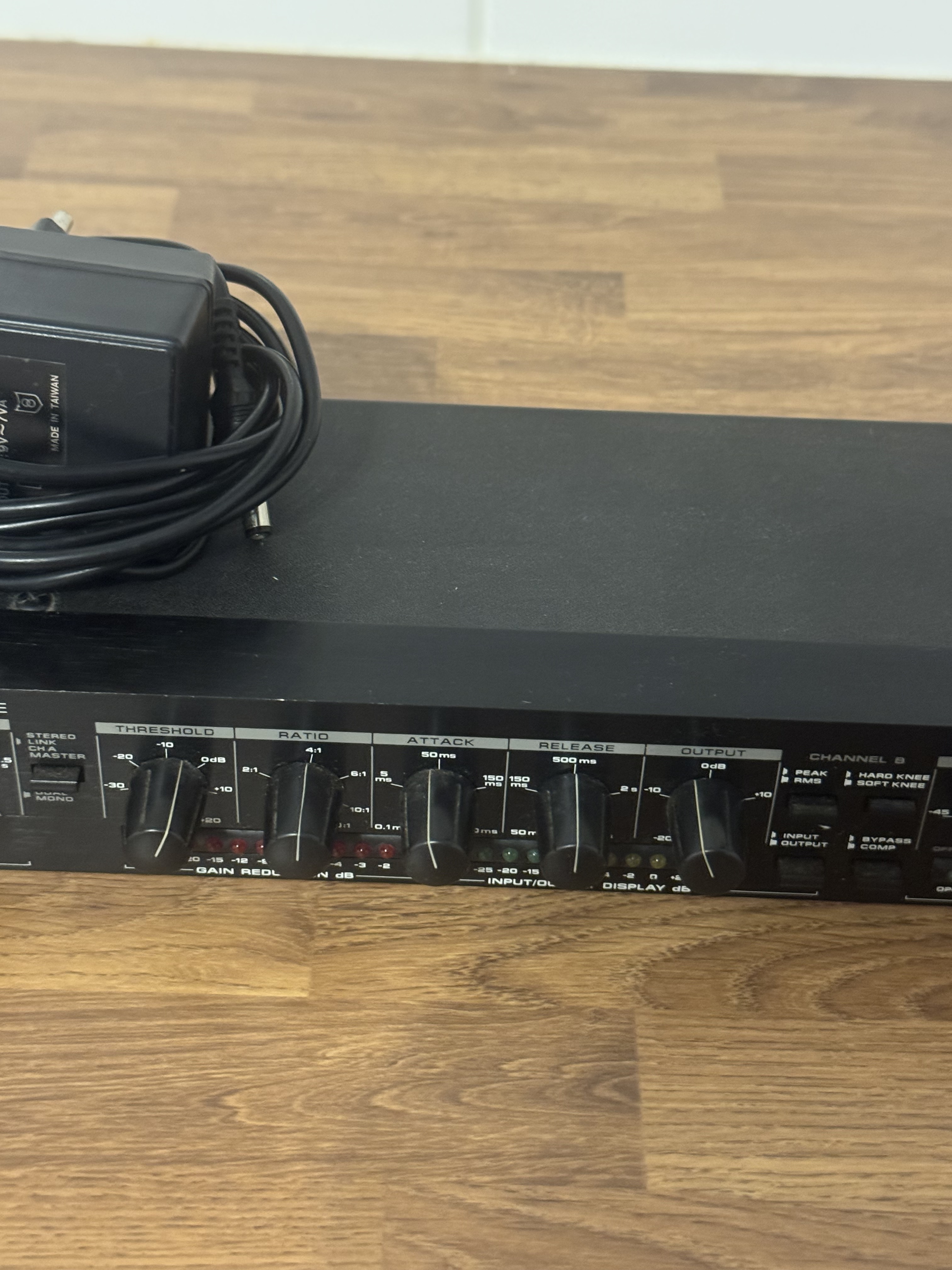 Alesis 3630 Compressor (59373)