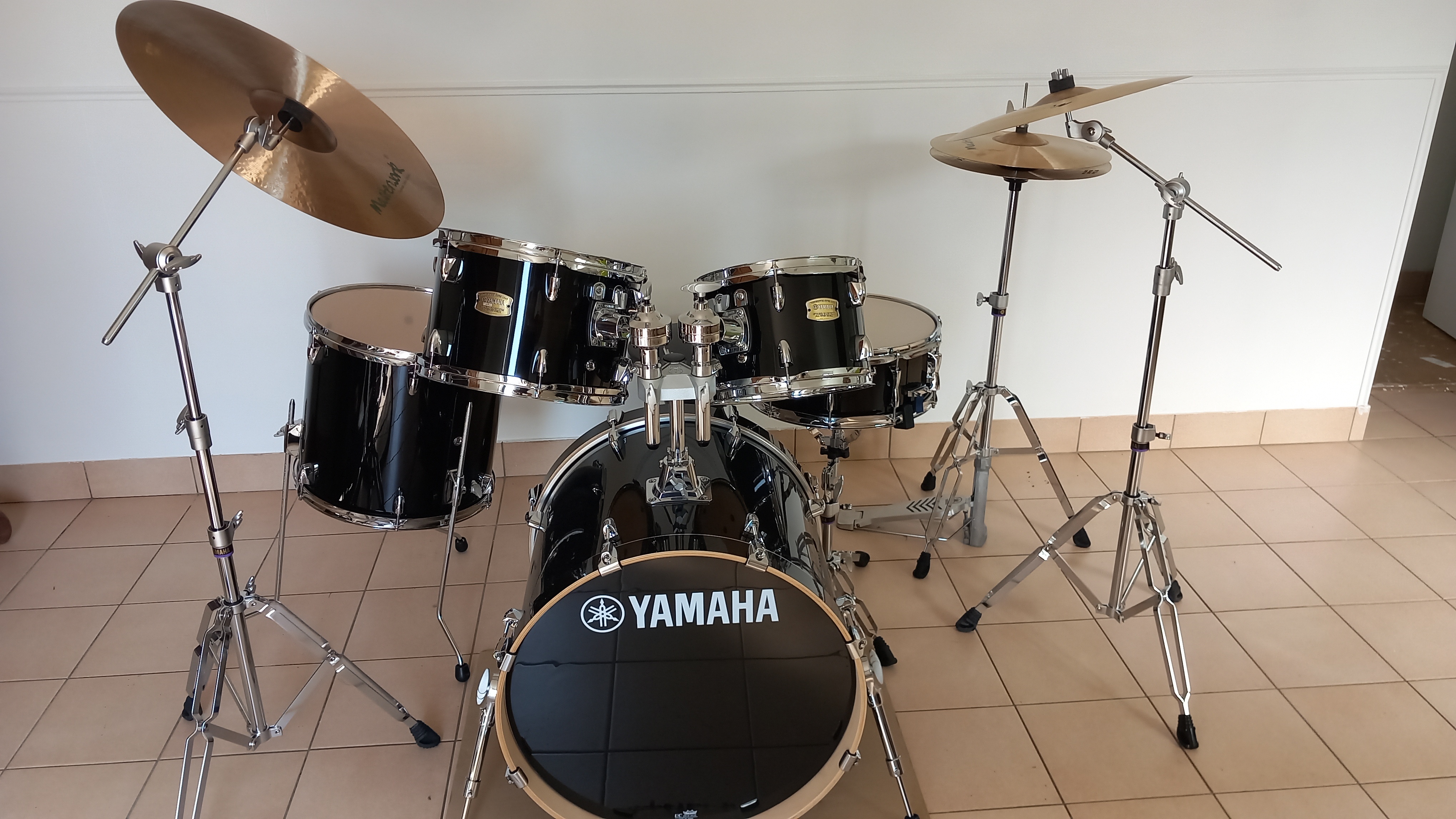 Ensemble batterie Yamaha stage custom birch fusion 20" + cymbales masterwork. État NEUF.