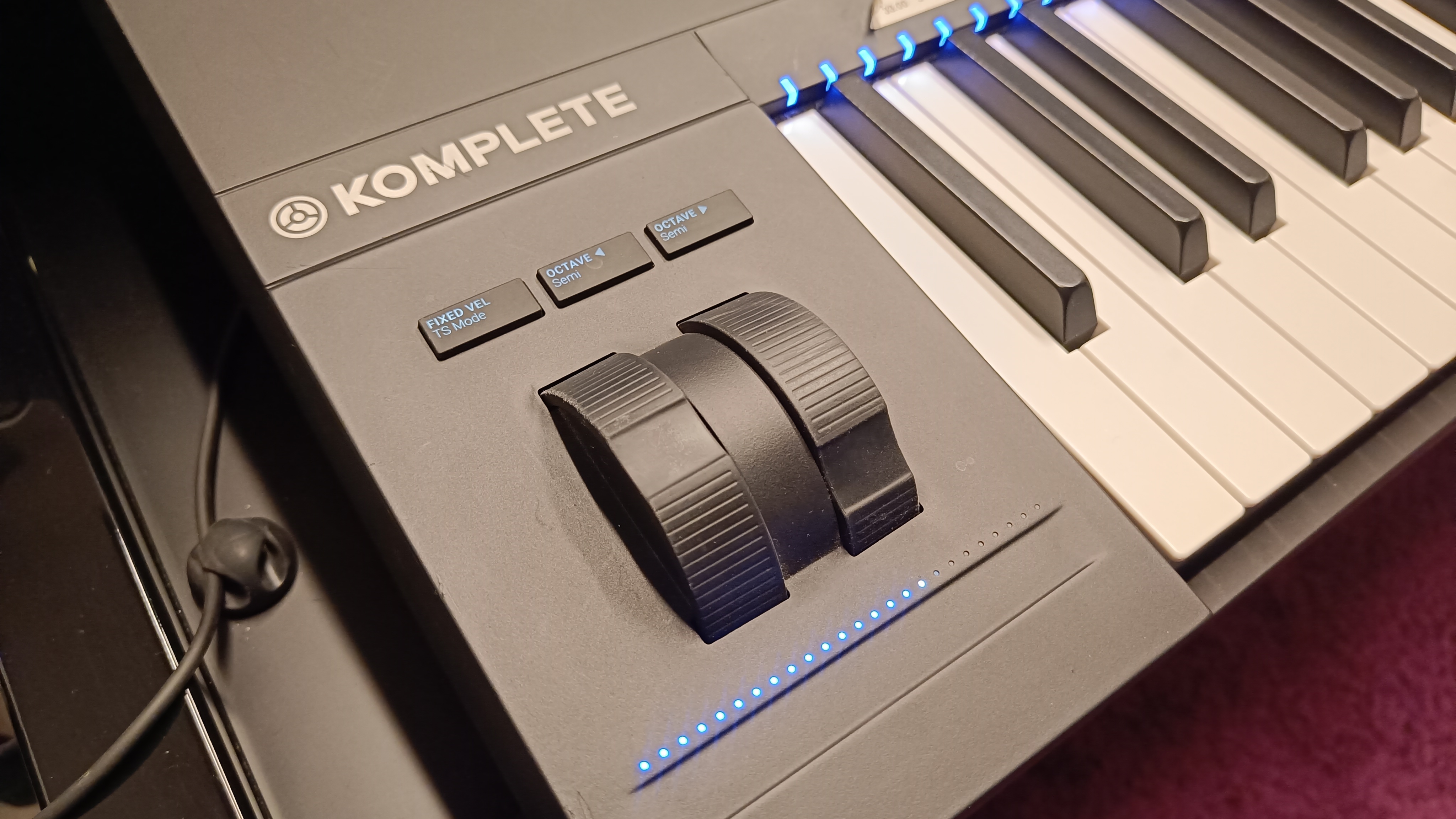 Native Instruments Komplete Kontrol S88 mk2 (65396)