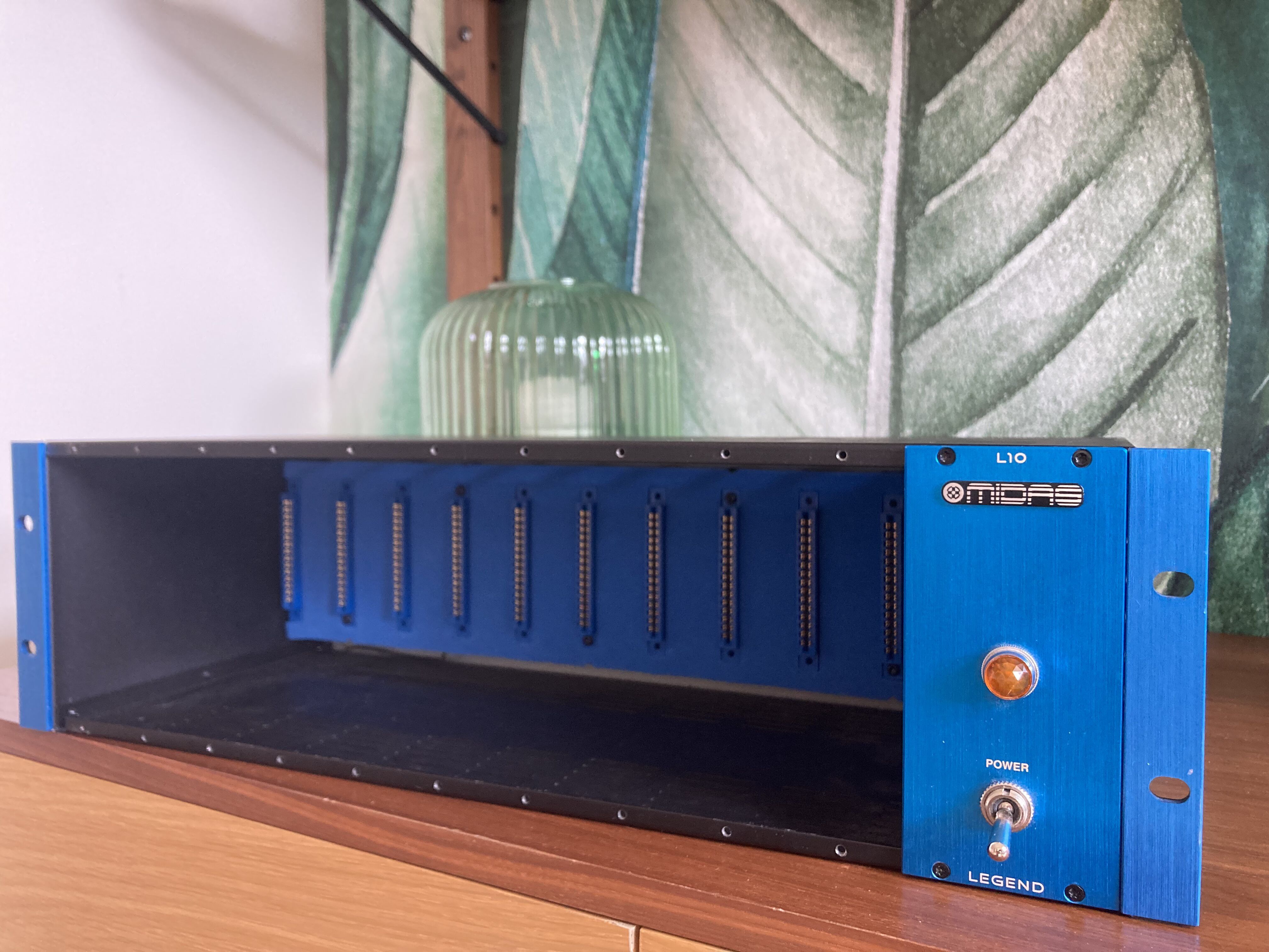 Midas Legend L10 - Châssis Lunchbox 10 slots 500 Series - Rack 3U - TBE