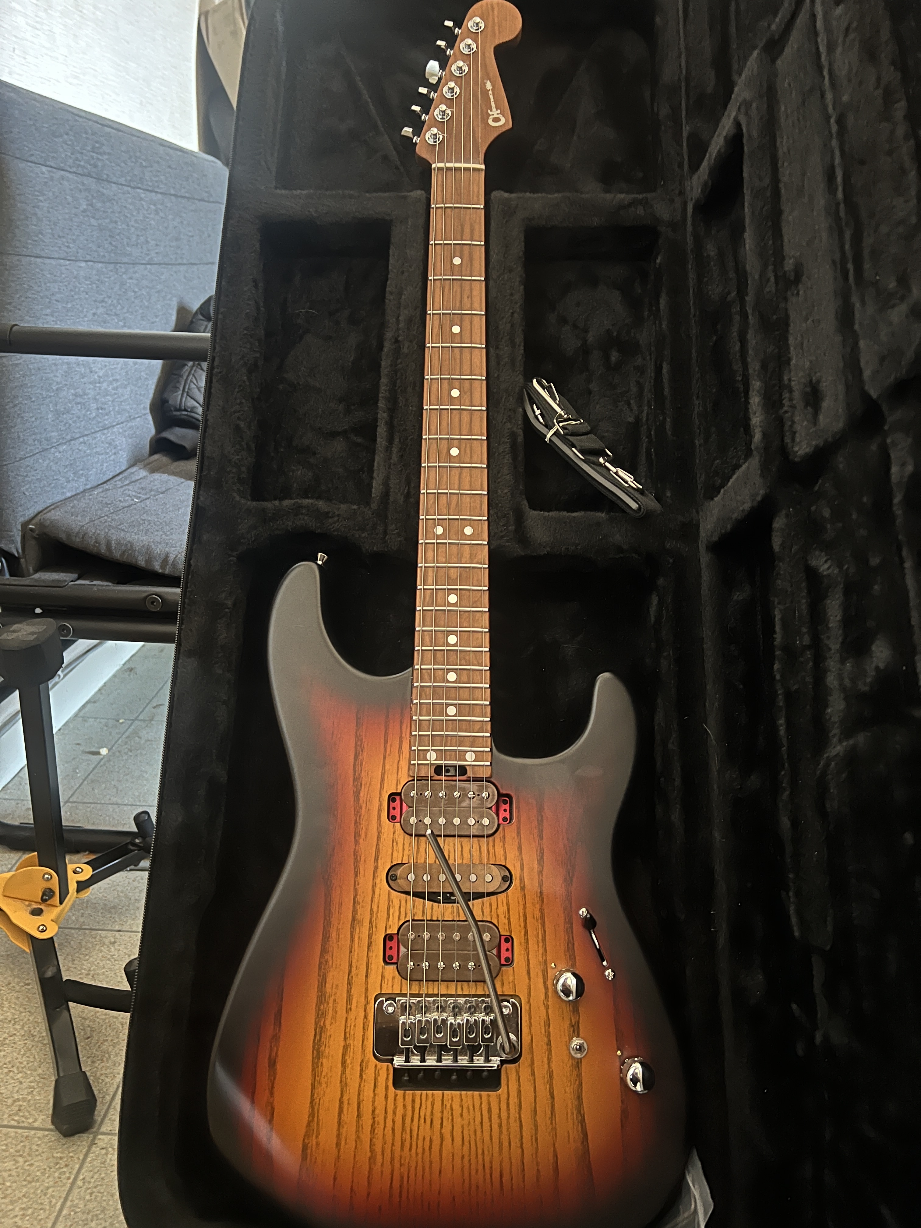 Charvel Guthrie Govan neuve 