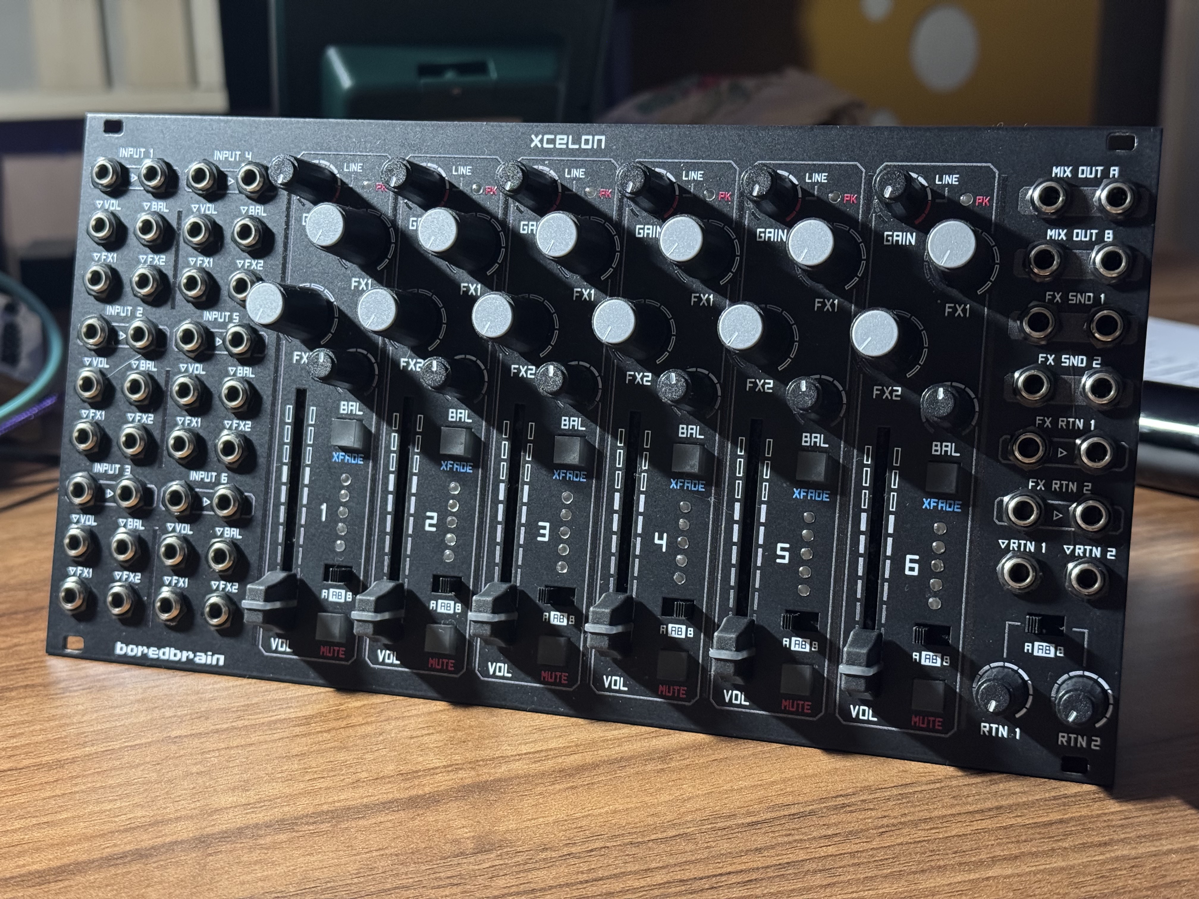 Mixeur XCELON Eurorack