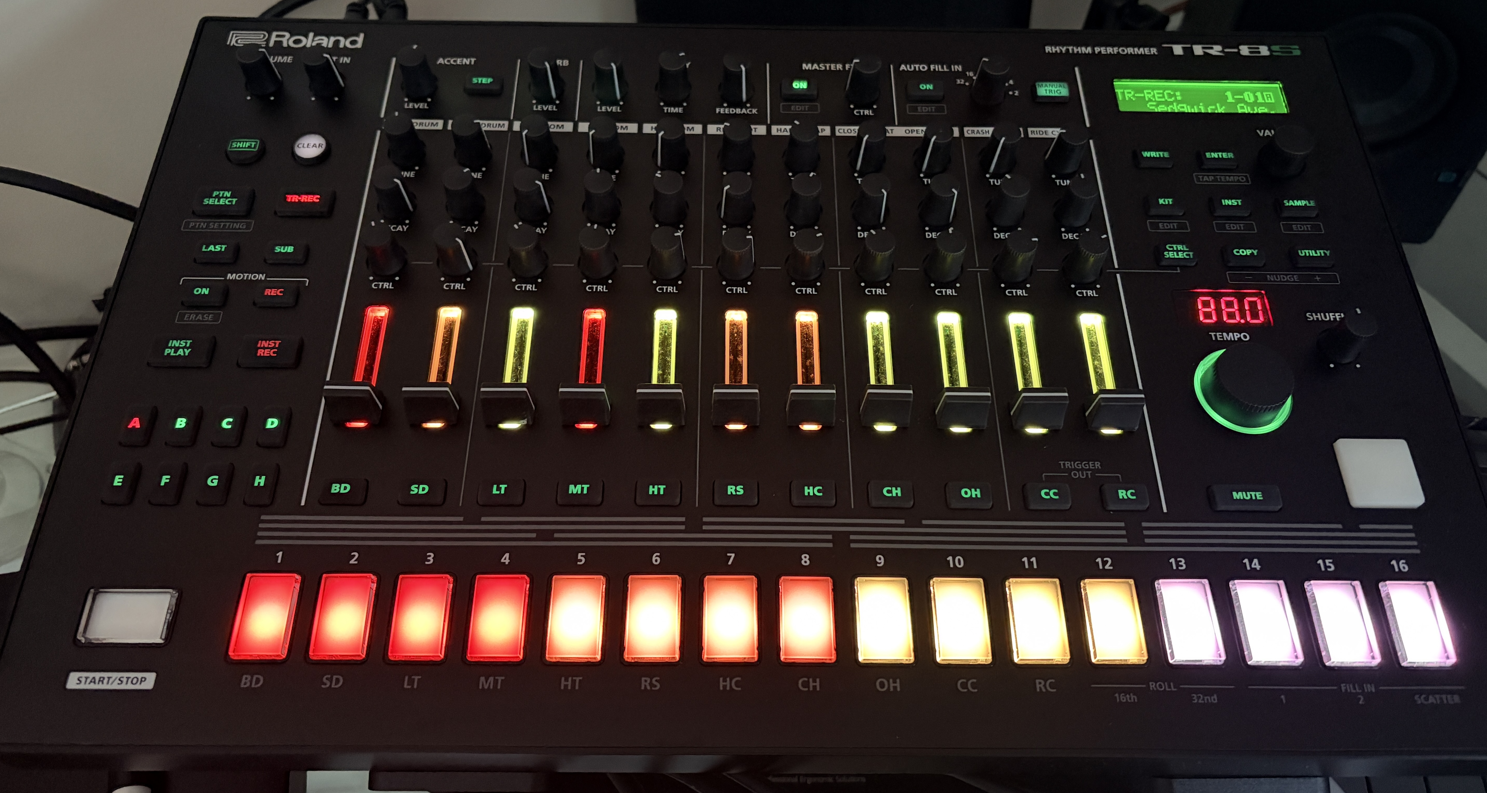 Roland TR8S complet