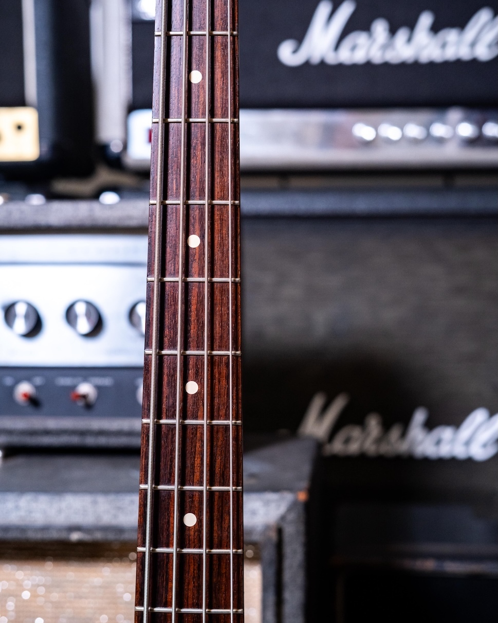 fender-1964-jazz-bass-relic-custom-shop-04
