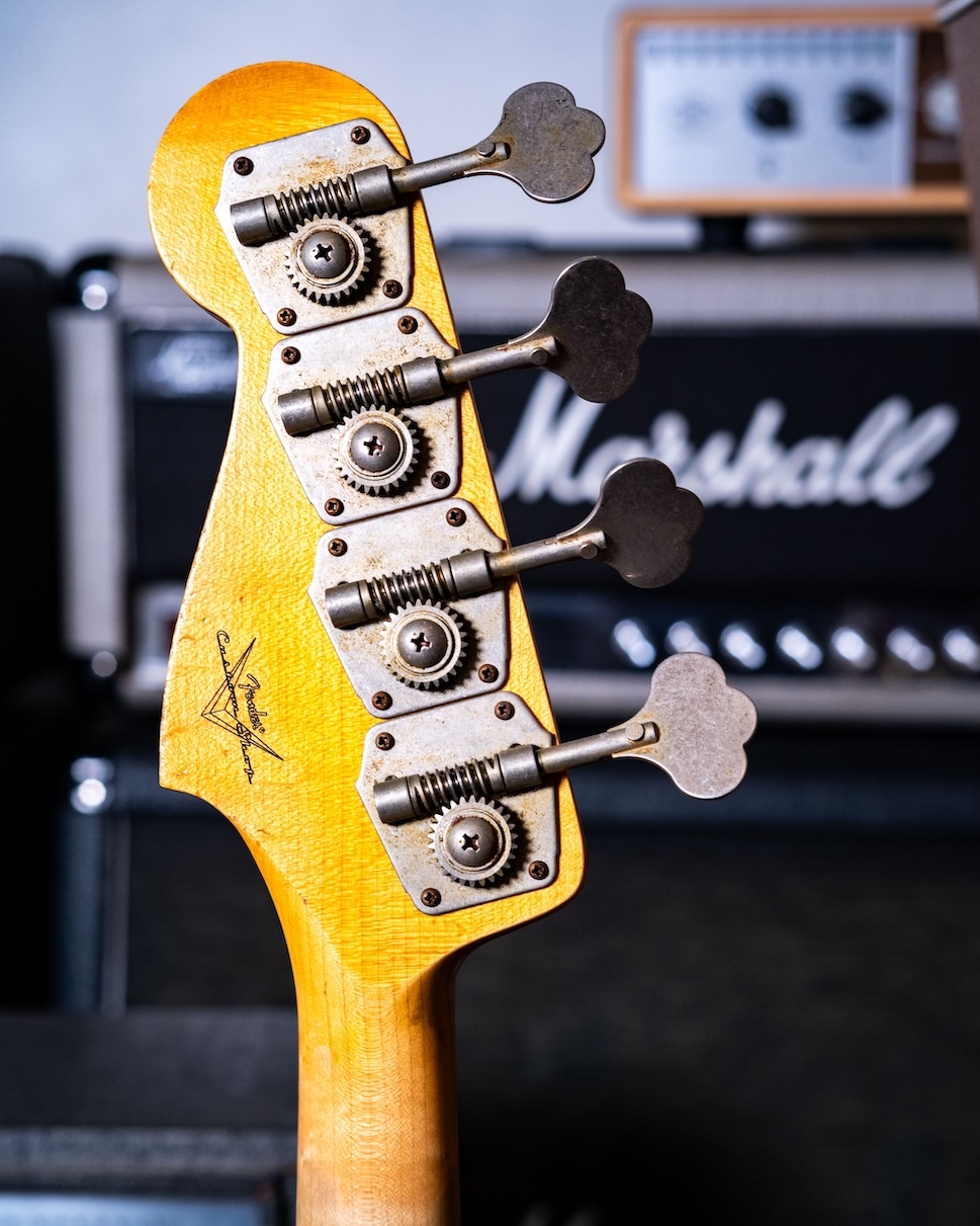 fender-1964-jazz-bass-relic-custom-shop-08
