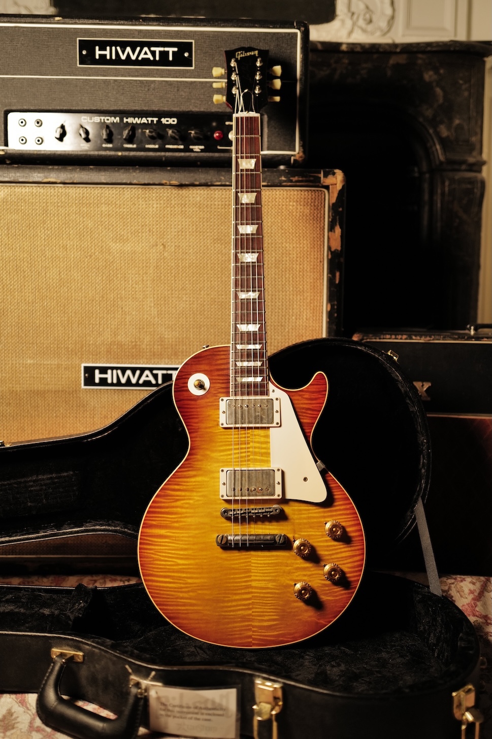 Gibson-Les-Paul-Pearly-Gates-02