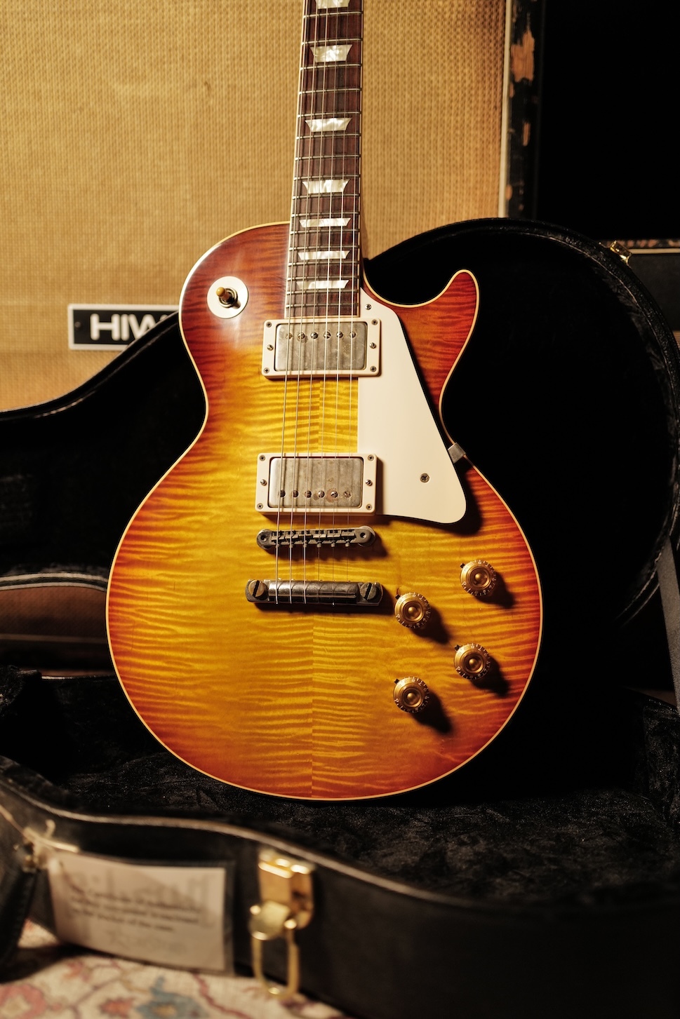 Gibson-Les-Paul-Pearly-Gates-03