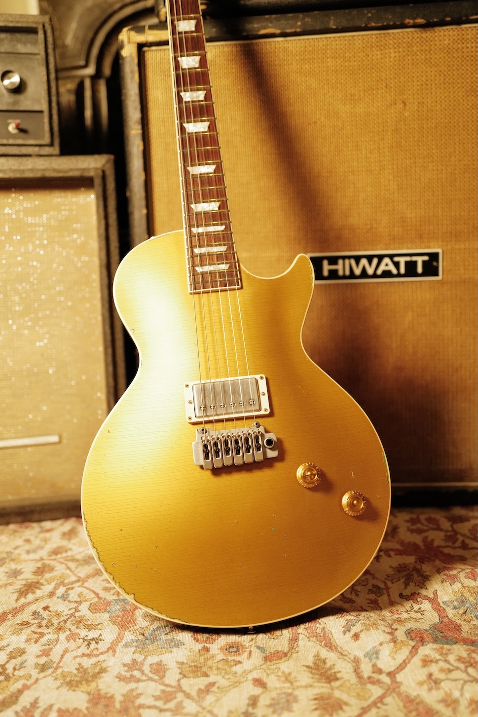 Gibson-Les-Paul-Custom-Shop-Aged-and-Signed-Joe-Perry-05