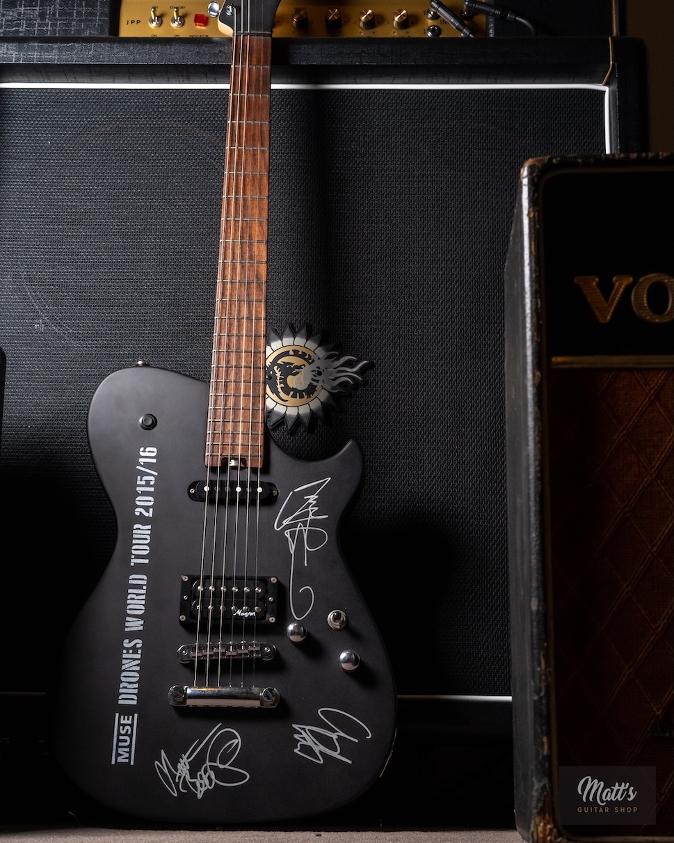 Muse-Cort-Drones-Tour-2015-Fully-Signed-02