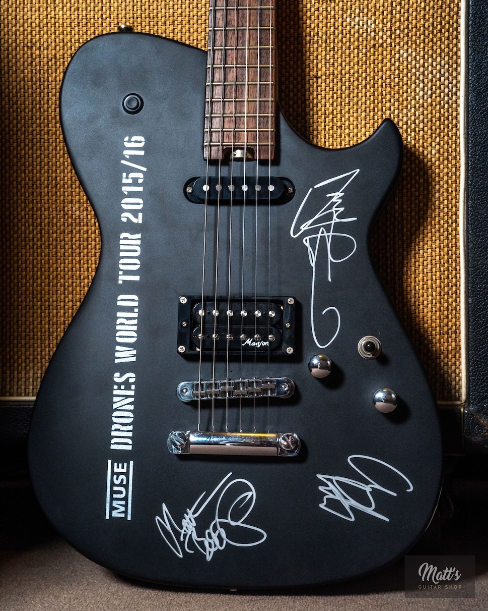 Muse-Cort-Drones-Tour-2015-Fully-Signed-09