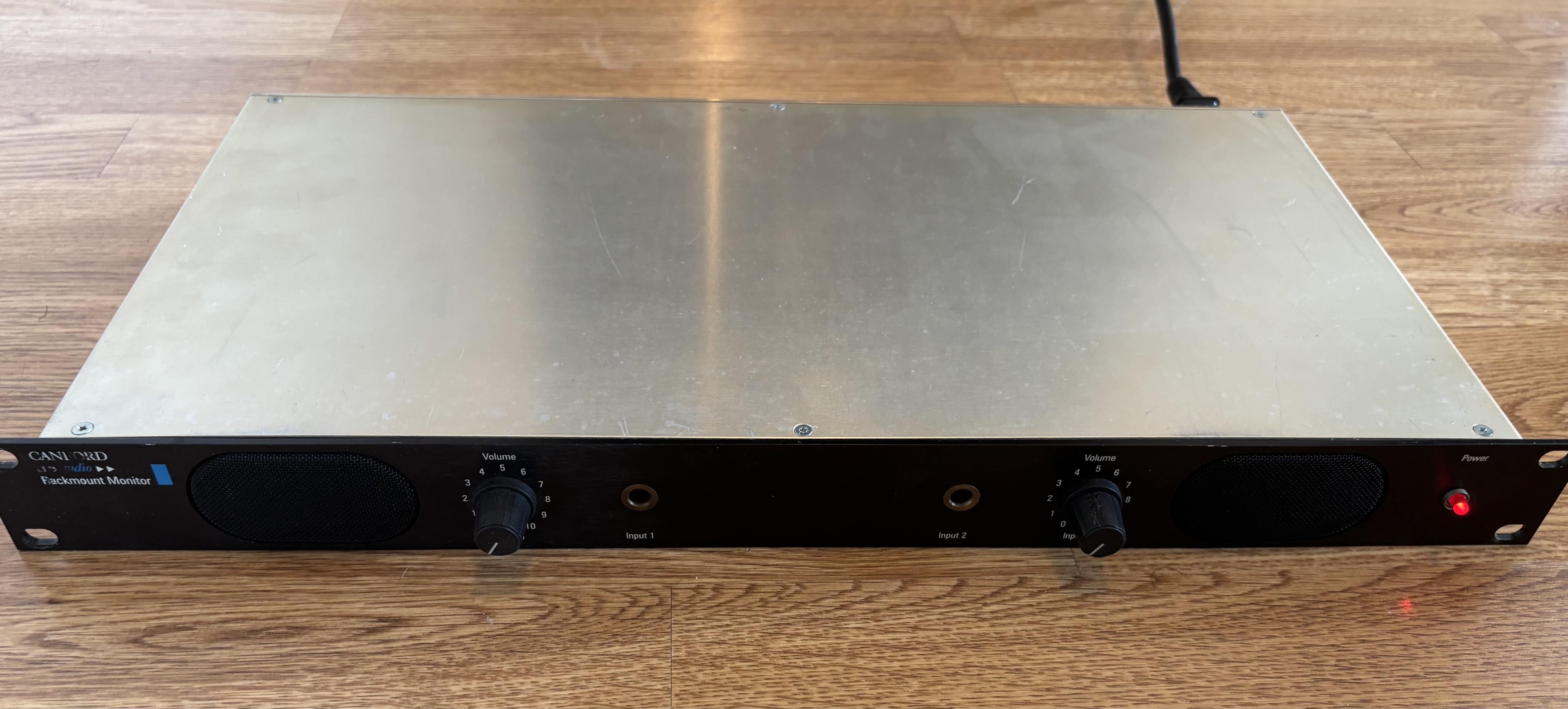 CANFORD RACKMOUNT MONITOR - MONITEUR RACK 2 canaux, 1U, alimenté