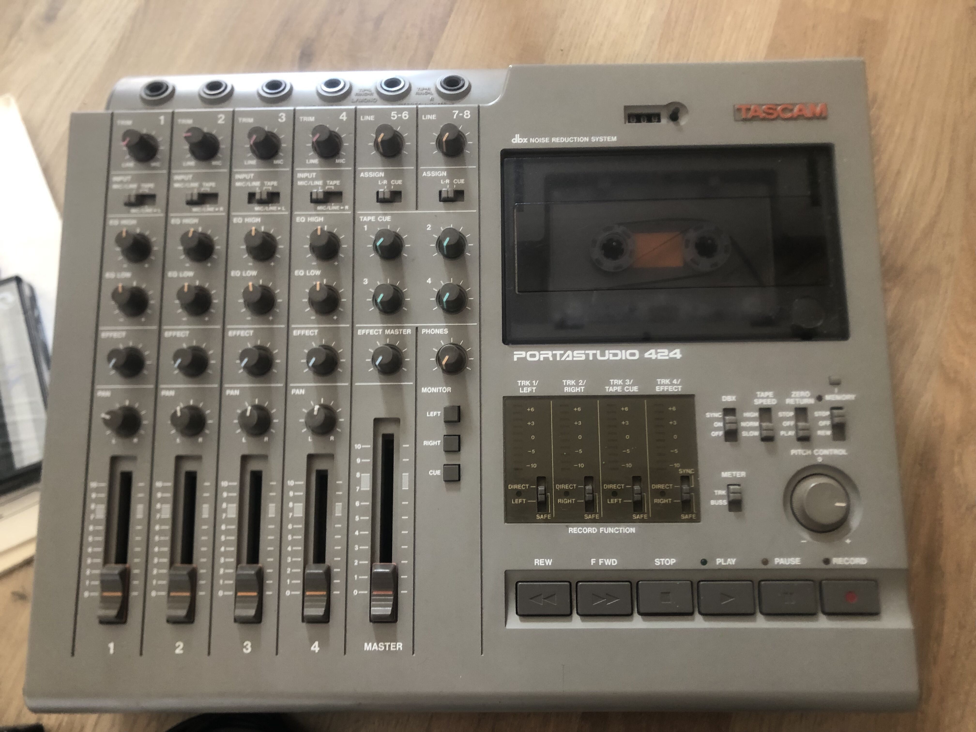 Tascam Portastudio 424 (4376)