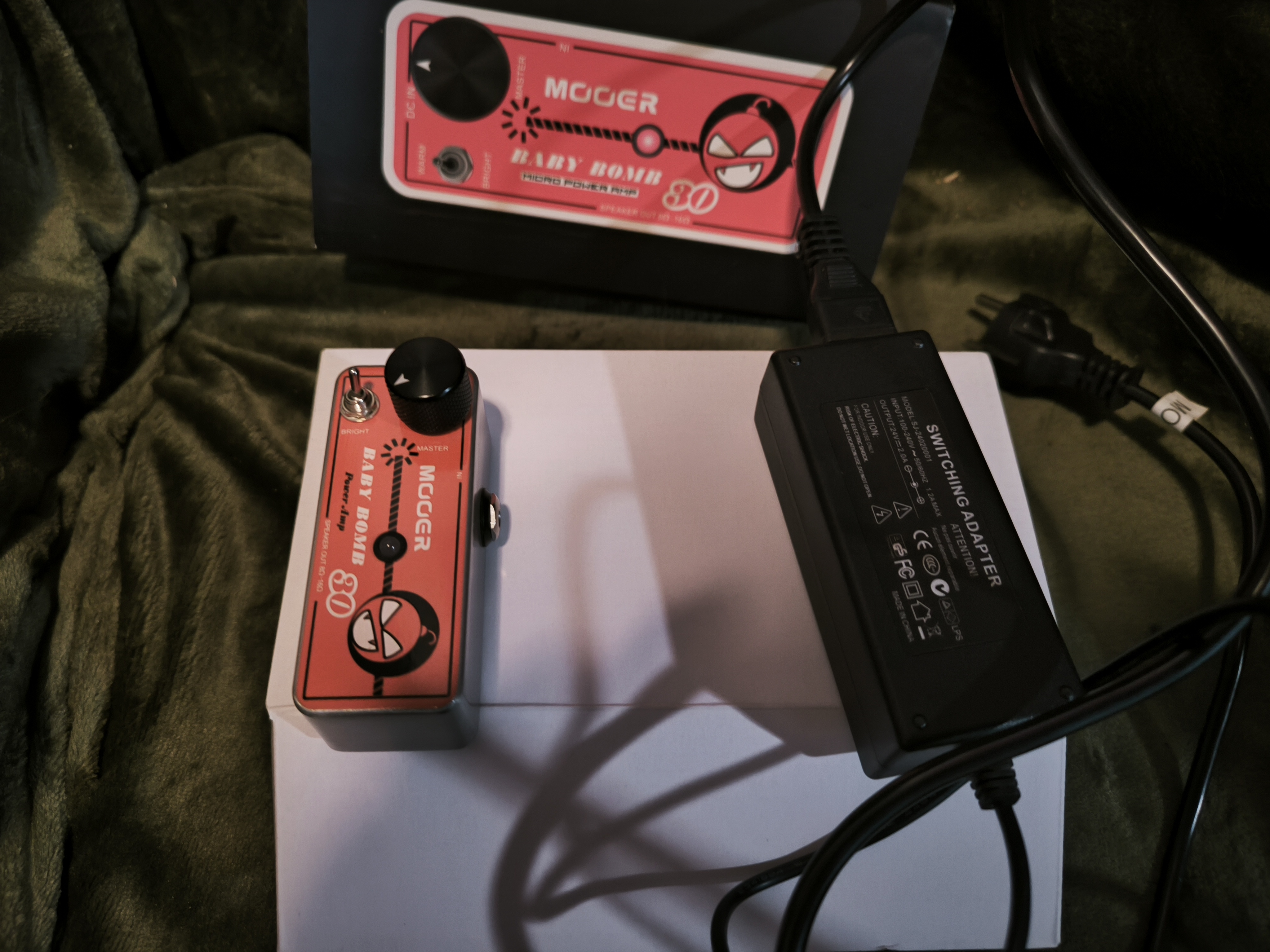 Ampli format mini pédale Mooer Baby Bomb