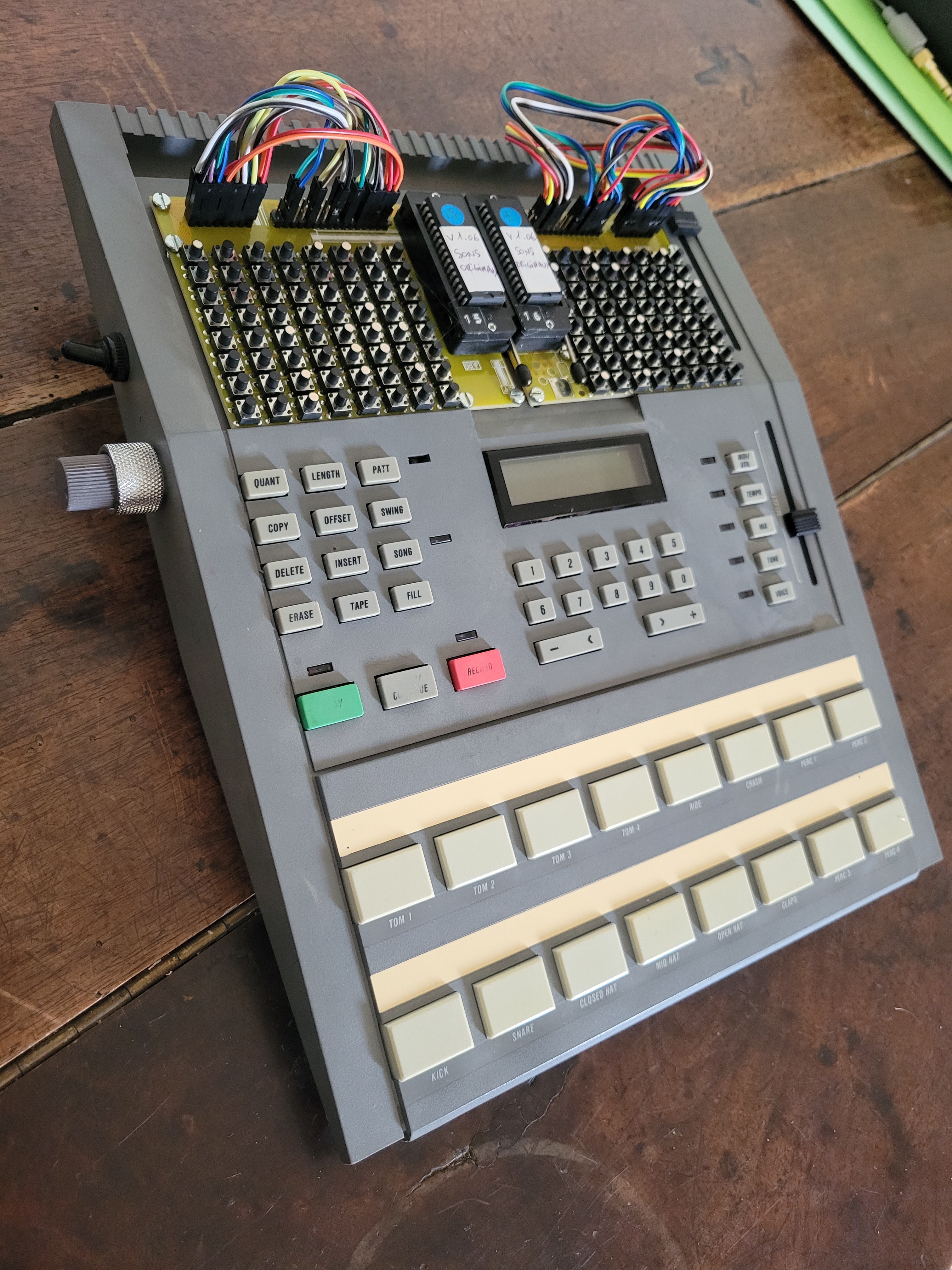 Alesis HR-16 (18001)