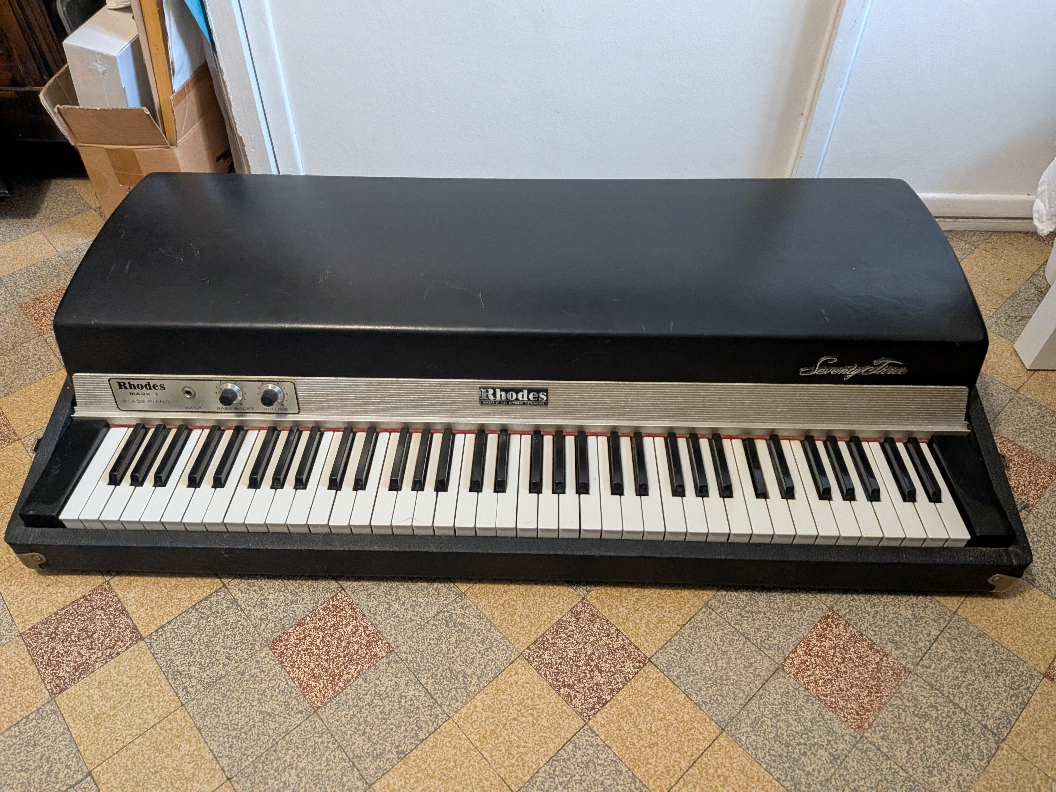 Fender Rhodes Mark I Stage 73 (1977) – Complet, à réviser