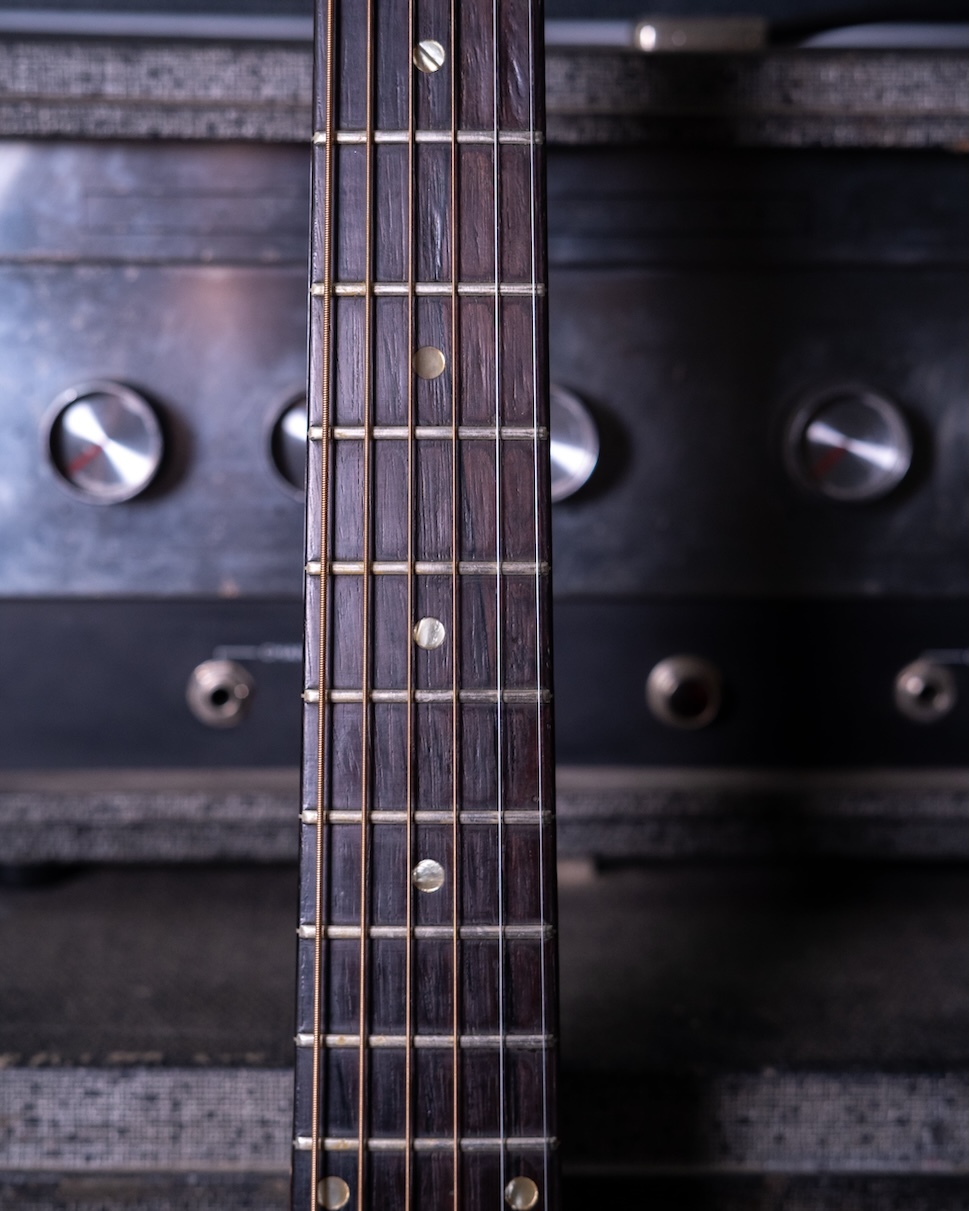 gibson-J50-deryck-whibley-03