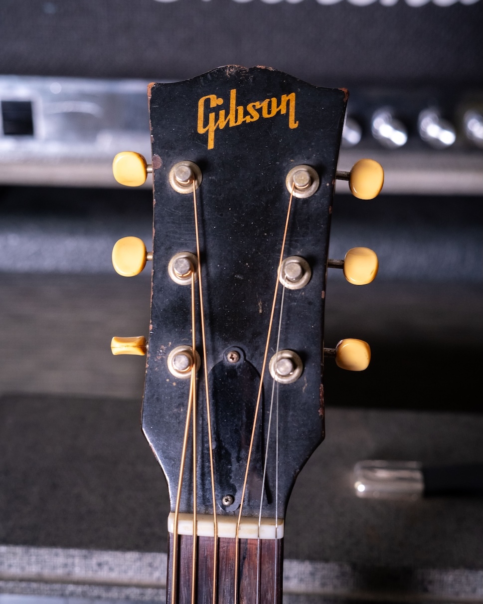 gibson-J50-deryck-whibley-04