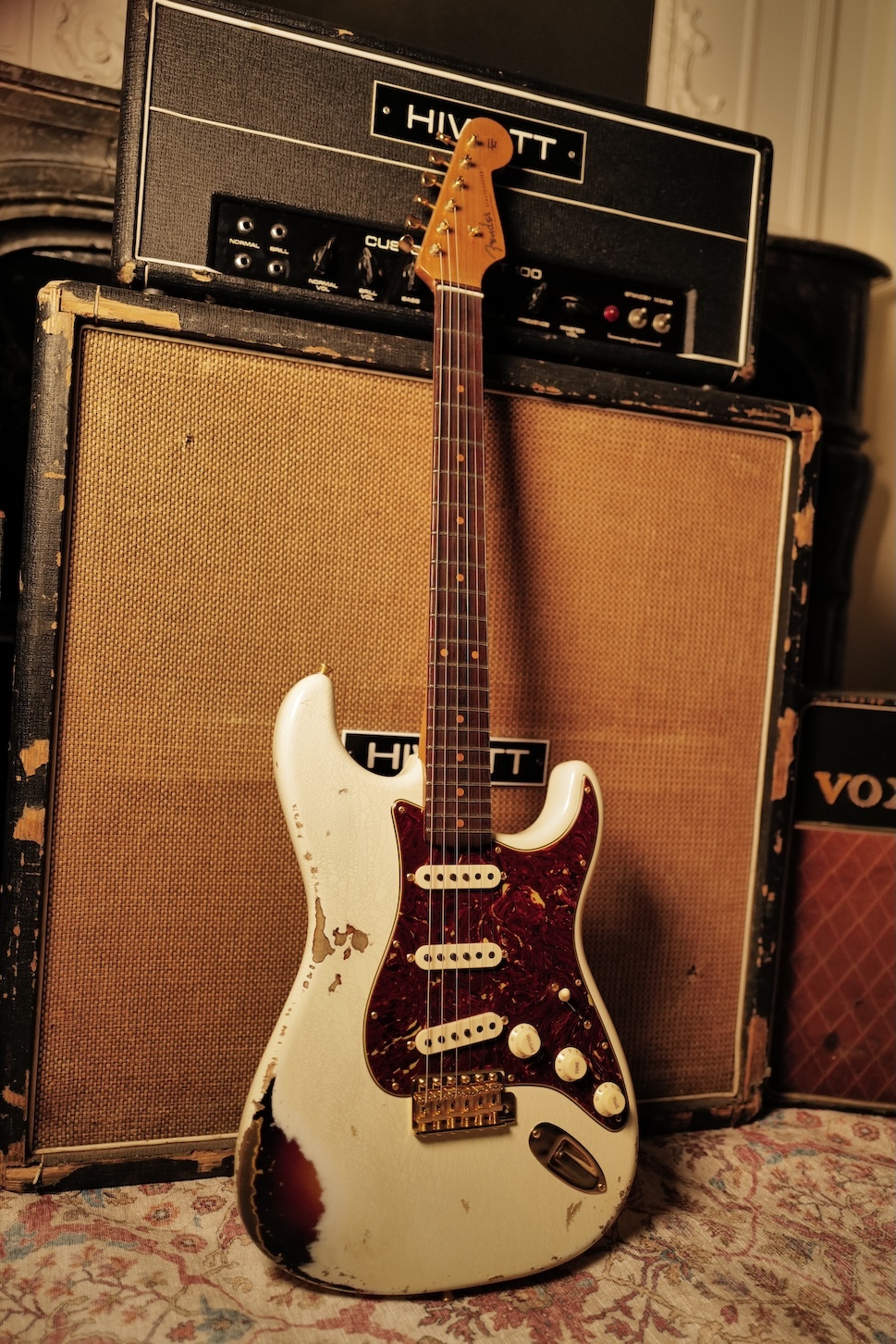 Fender-Stratocaster-Custom-Shop-Super-Heavy-Relic-Sunburst-Overspray-Olympic-White-02