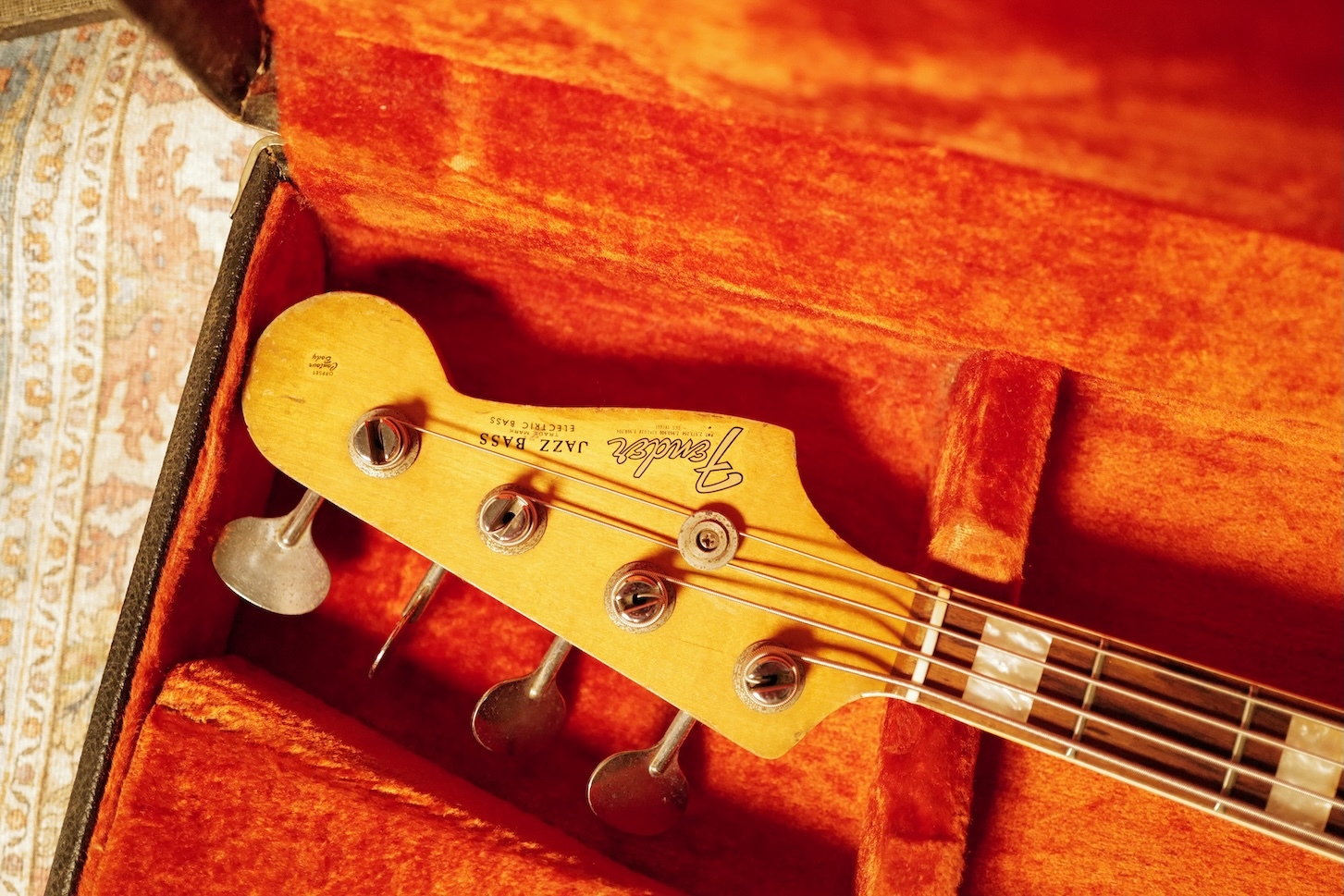 Fender-Jazz-Bass-1968-12
