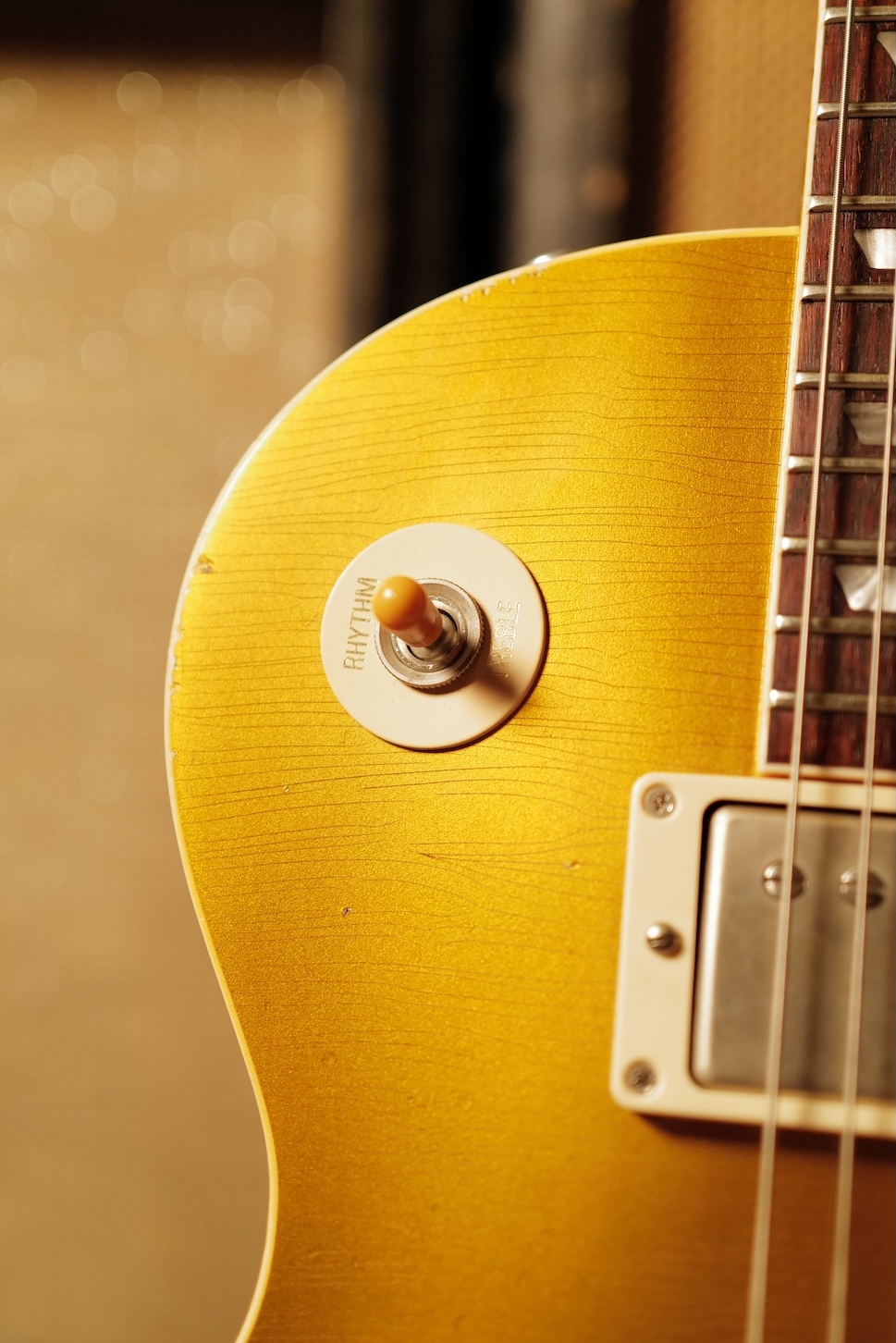Gibson-Les-Paul-Custom-Shop-Dickey-Betts-Goldie-02