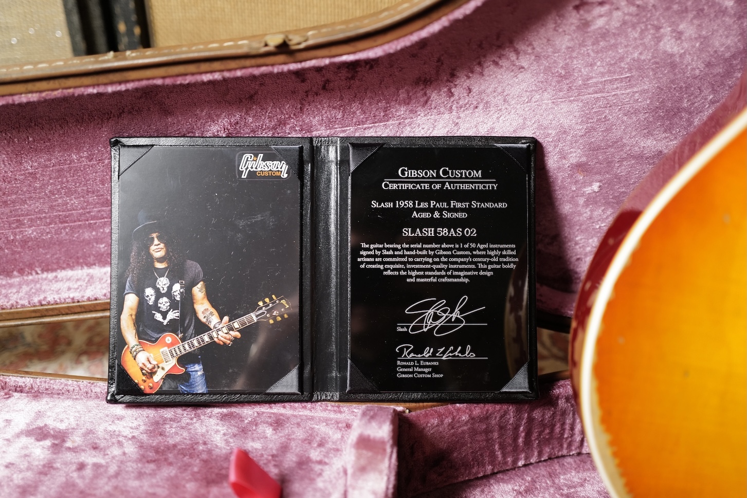 Gibson-Les-Paul-Standard-Slash-First-Burst-58-Reissue-Aged-and-Signed-10
