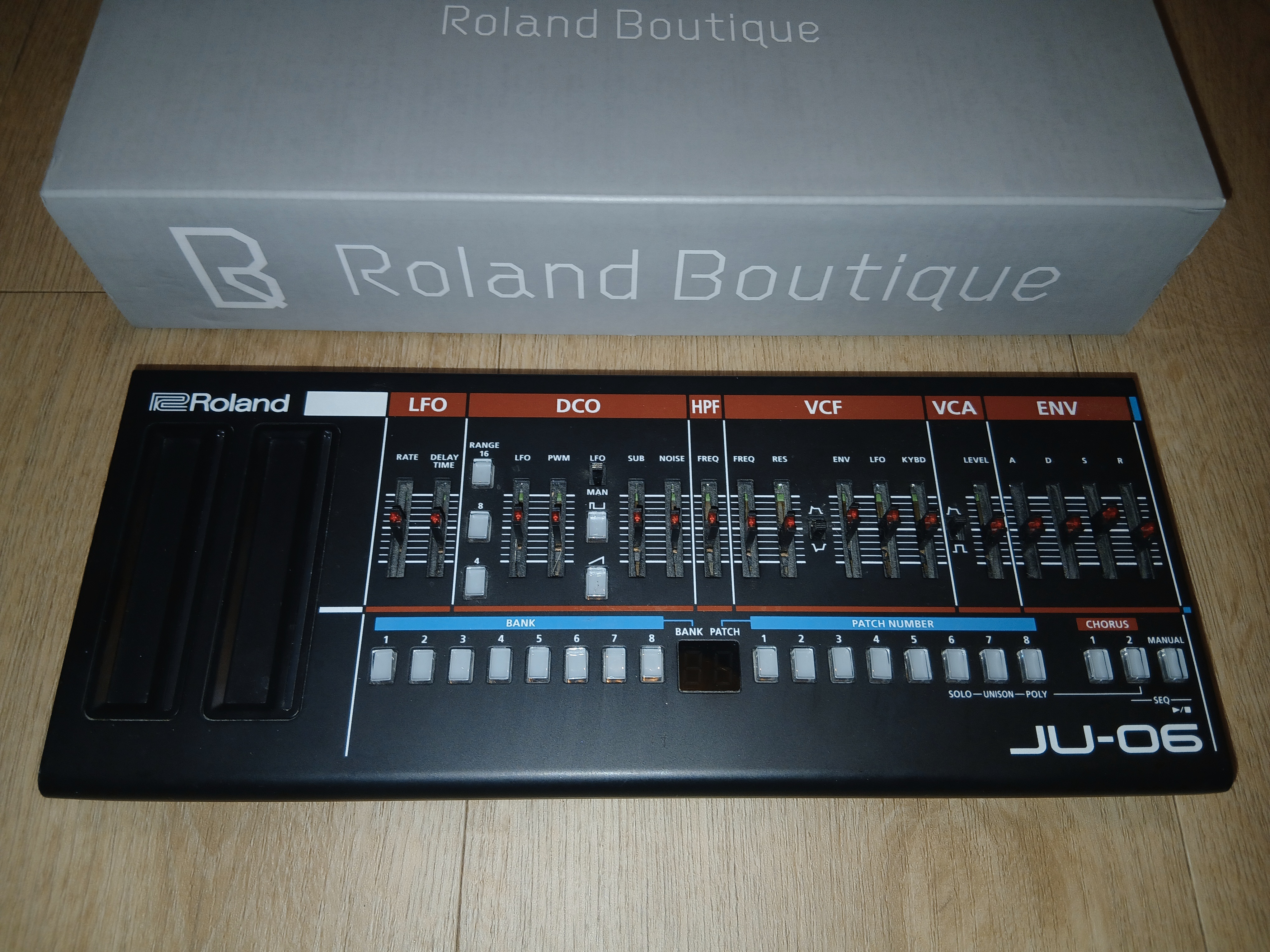Roland JU-06 (85565)