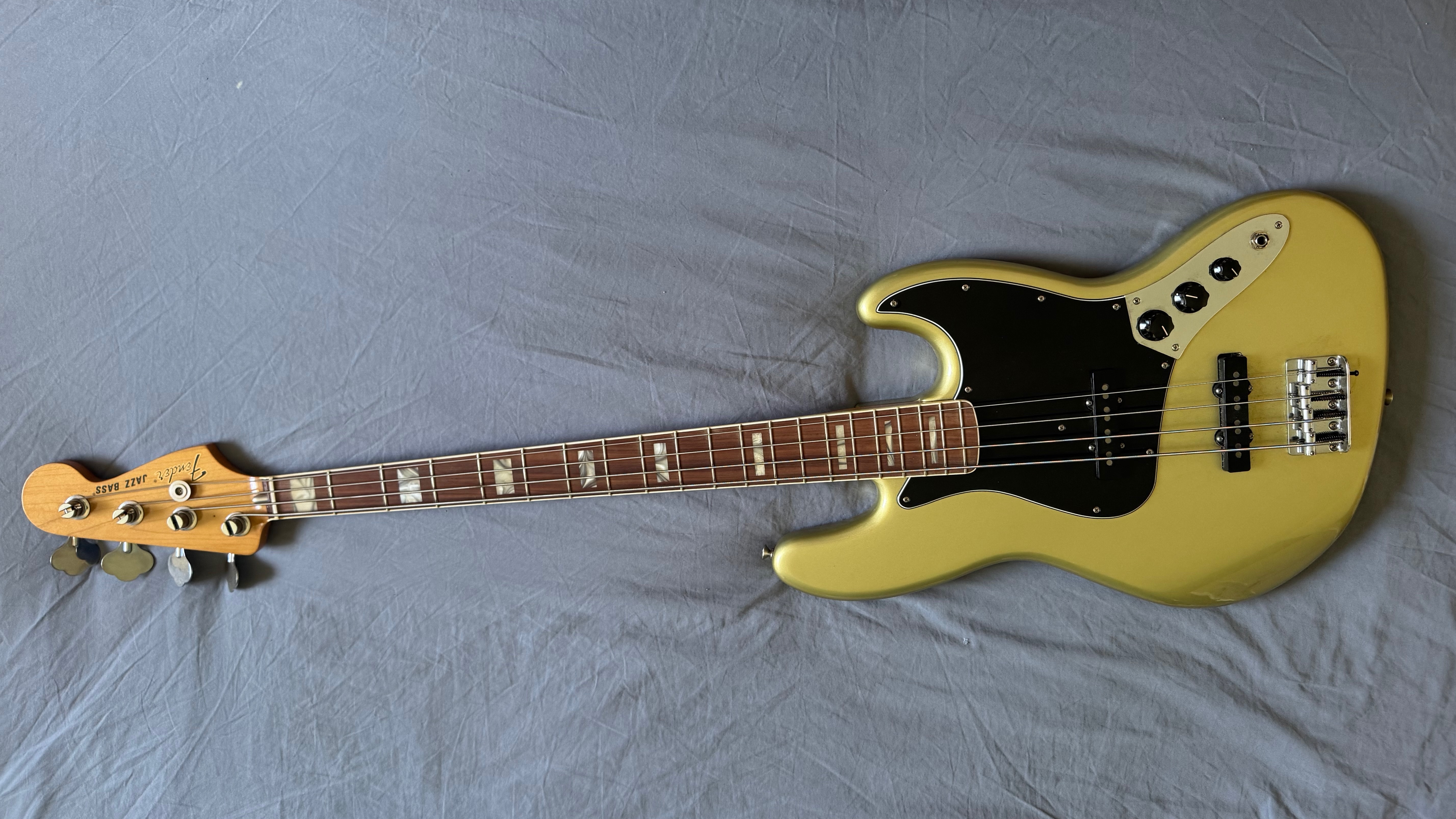 Fender Vintera 70s Jazz Bass PF, Inca Silver