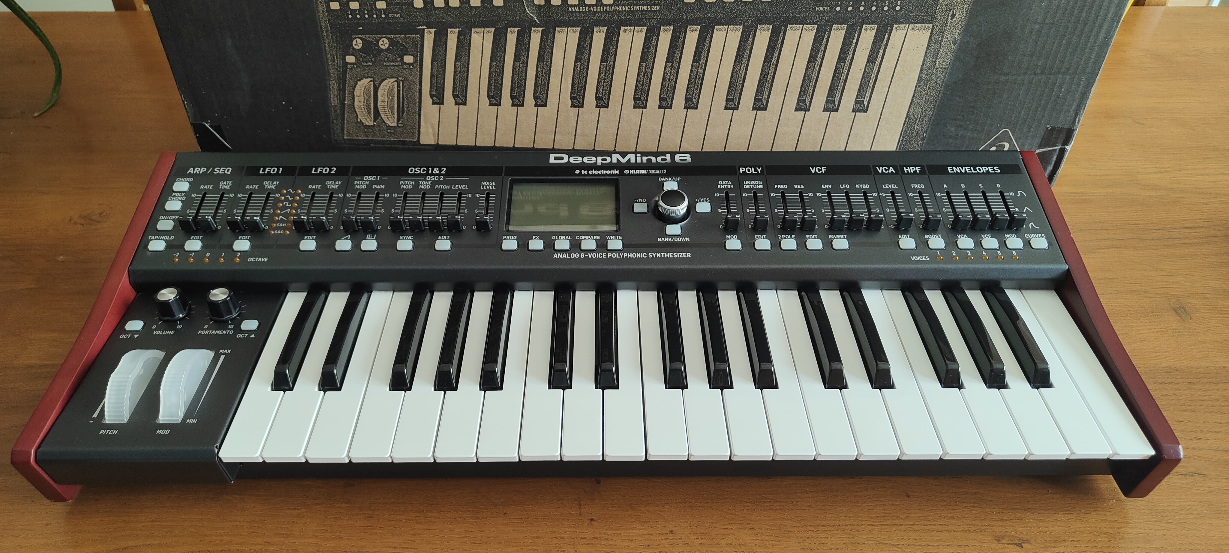 Vends Behringer DeepMind 6