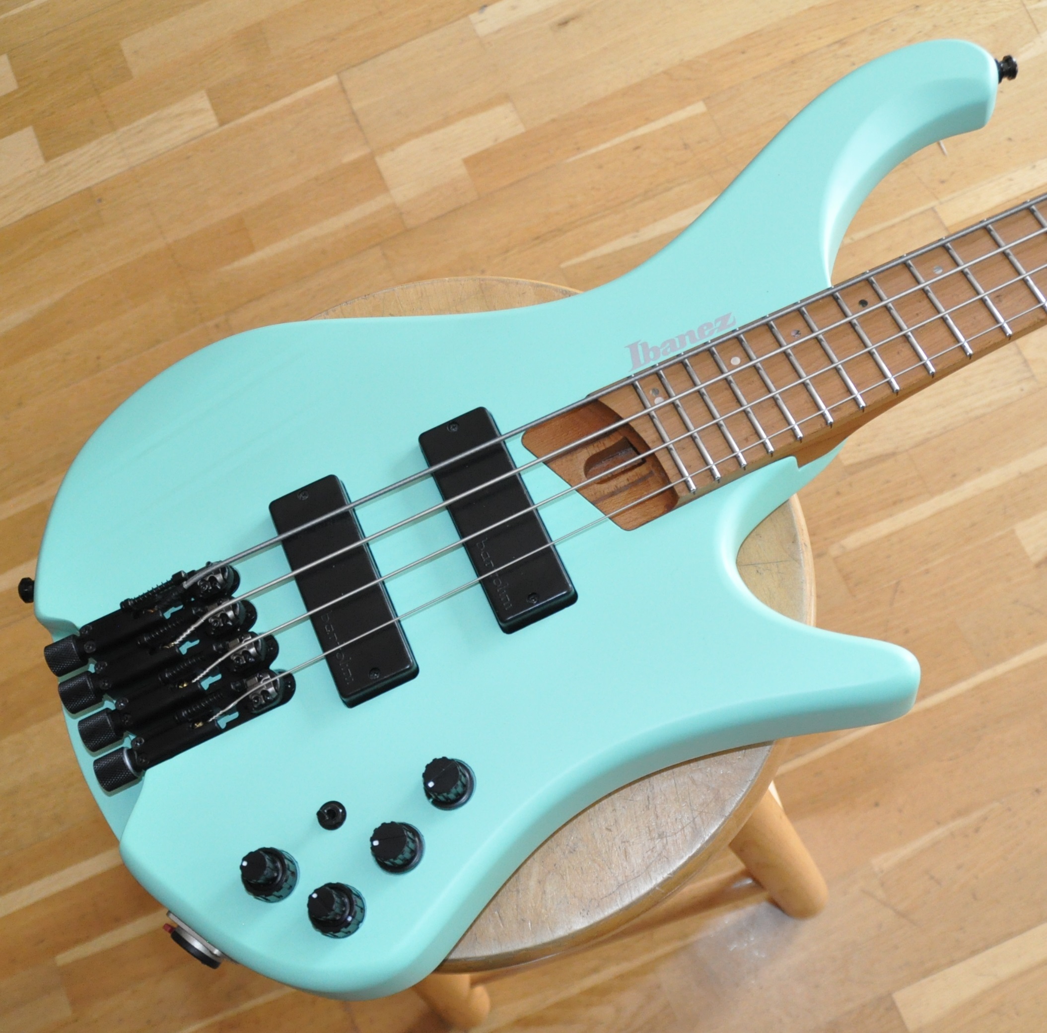 Ibanez EHB1000S SFM Headless Short Scale (2024)