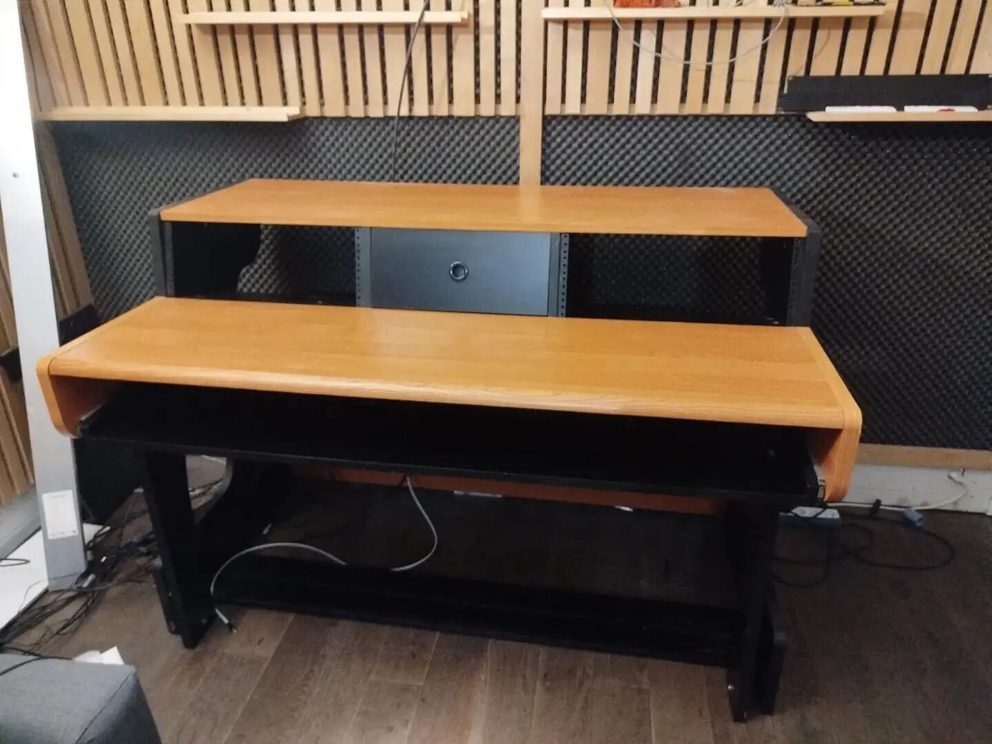 Bureau studio ZAOR à donner