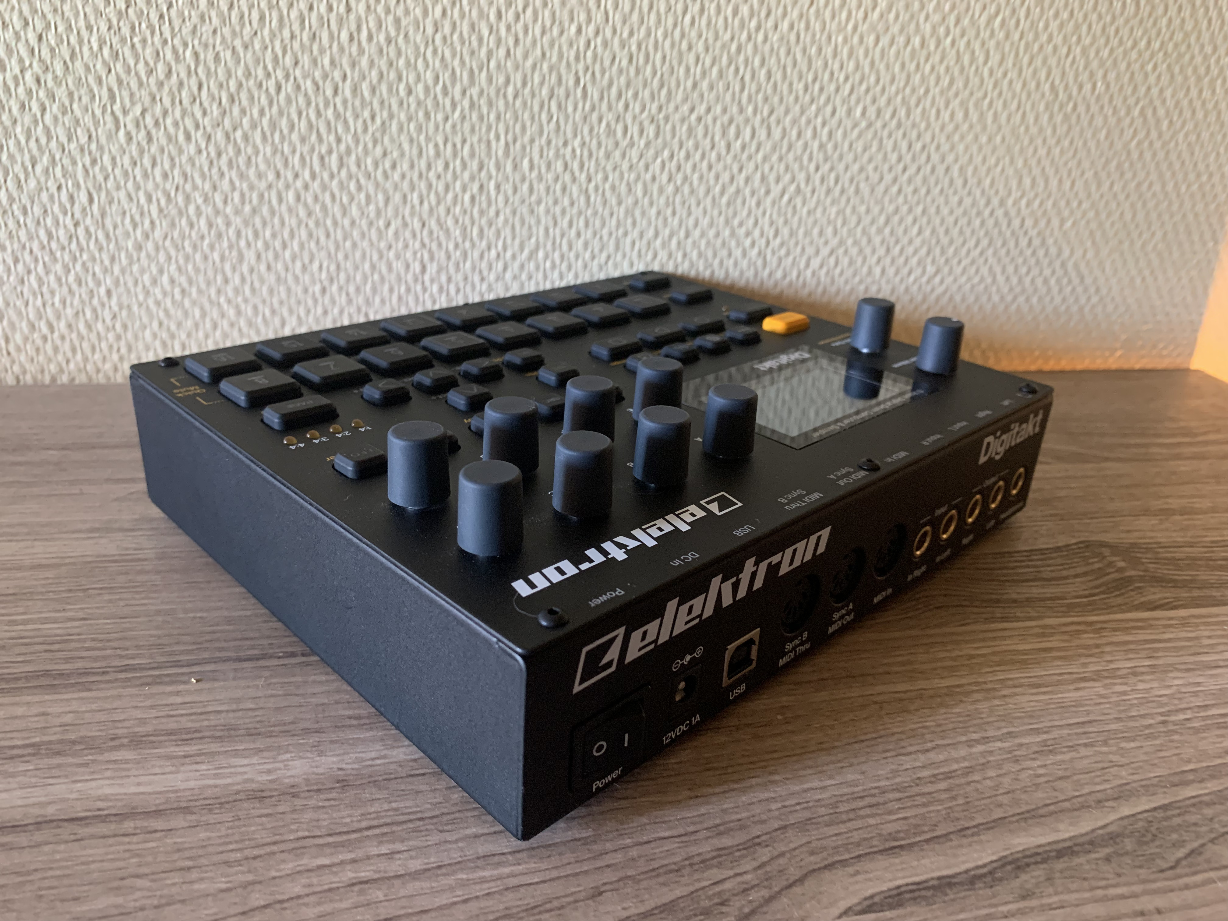 Elektron Digitakt (8962)