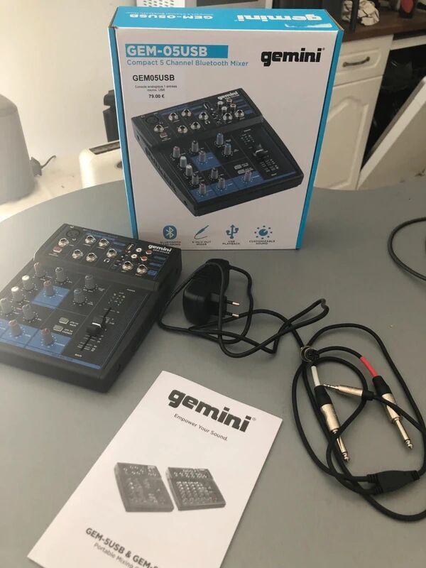 vends table de mixage analogique Gemini - GEM-05USB