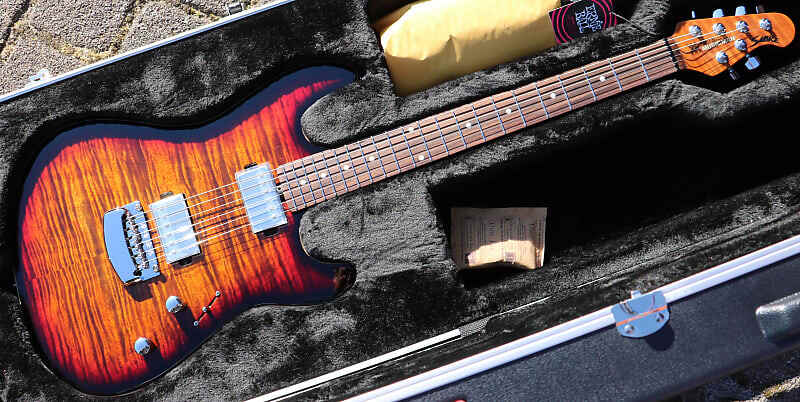Music Man Sabre Bougie Burst Première Main